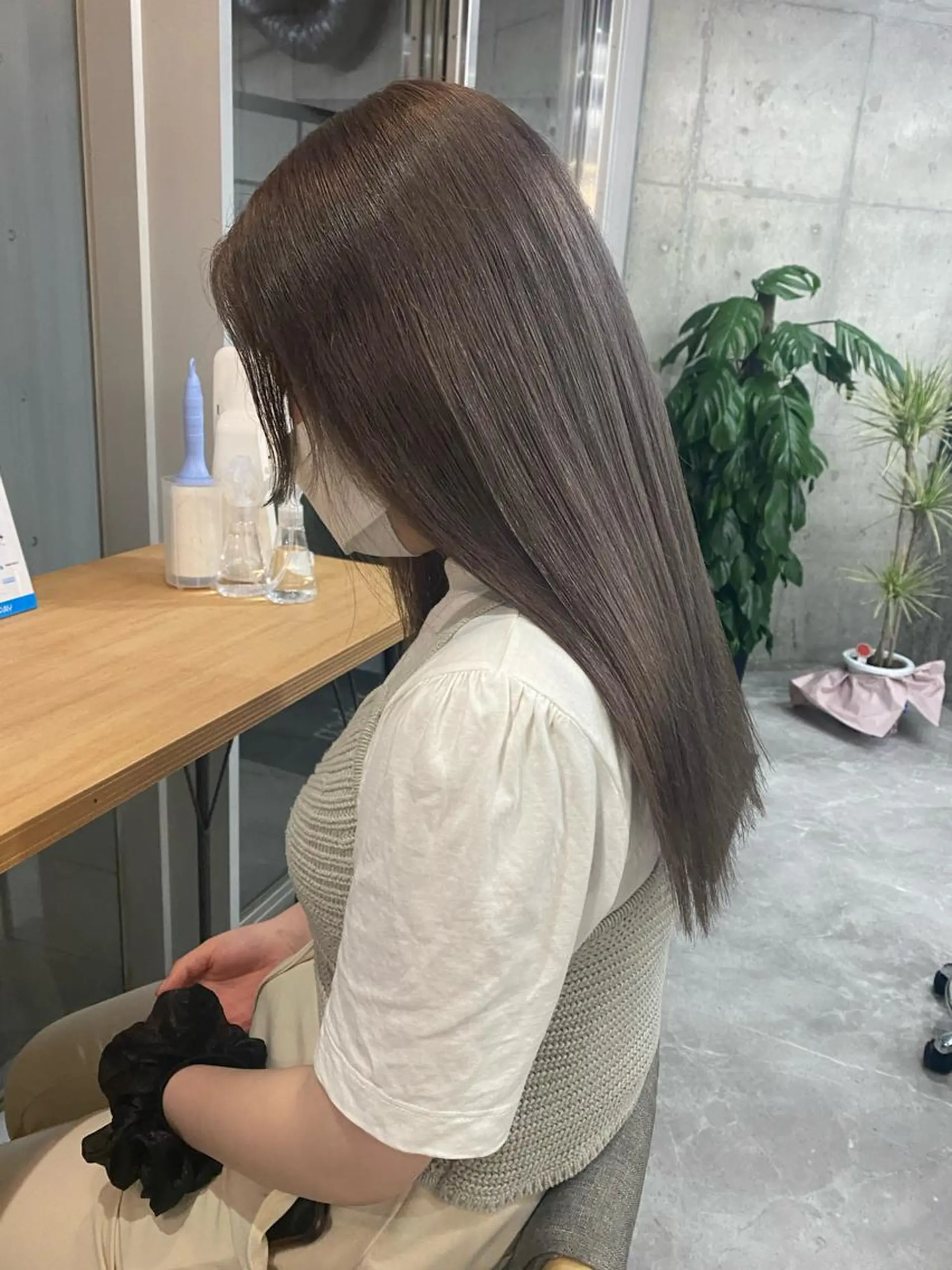 セミロング tomoe 艶カラー💗🪽のヘアスタイル