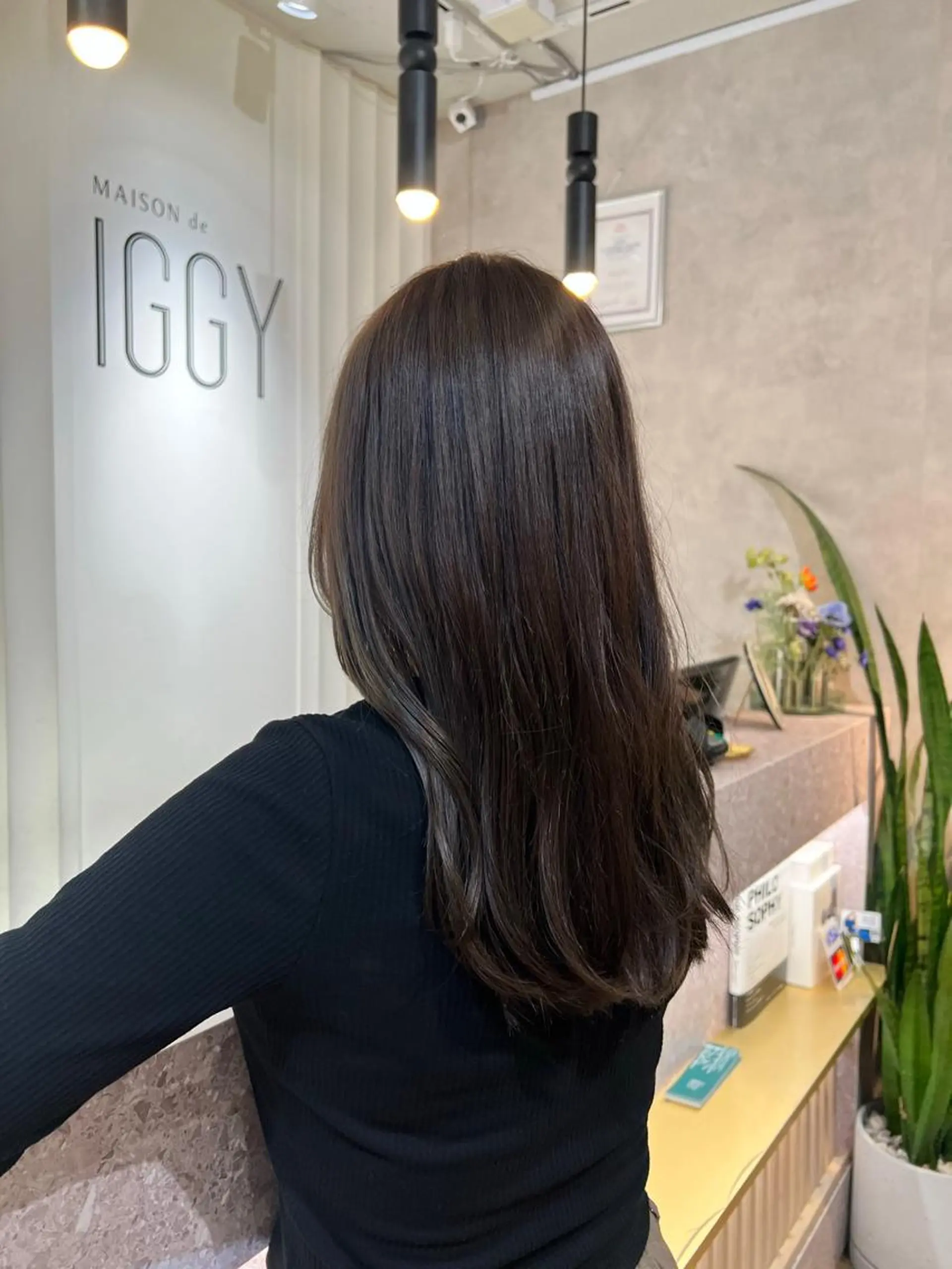 セミロング カラー ブリーチ ブラウンカラー 透明感カラー 茂木 未海のヘアスタイル