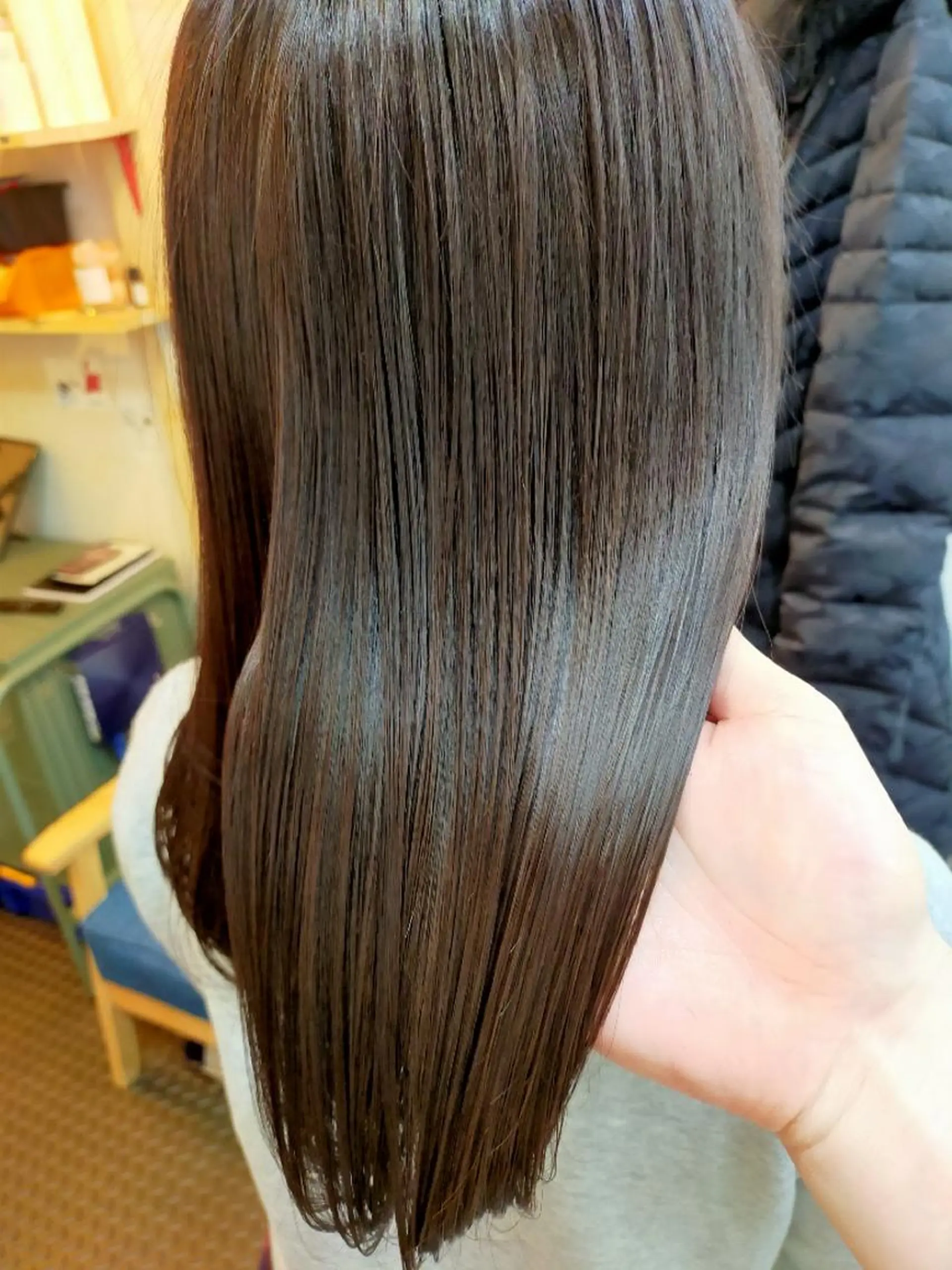 ミディアム カラー カット ヘアカラー 縮毛矯正 トリートメント SUN GLOW  サングロウ所属・ナカノメ トシアキのヘアスタイル