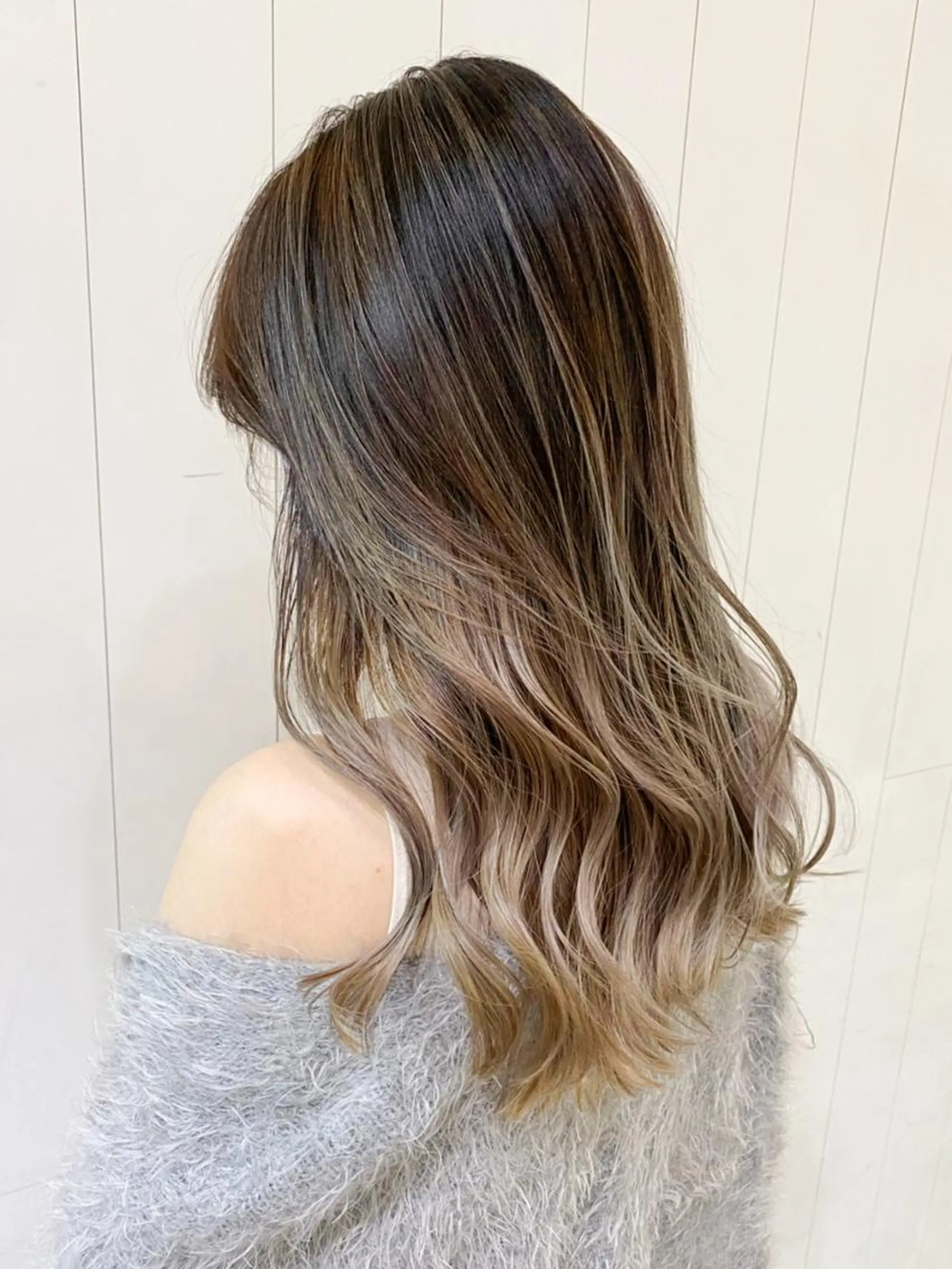 セミロング カラー パーマ ヘアアレンジ バレイヤージュ ハイライトカラー ハイライト レイヤーカット ITbyALBUM 松戸のヘアスタイル