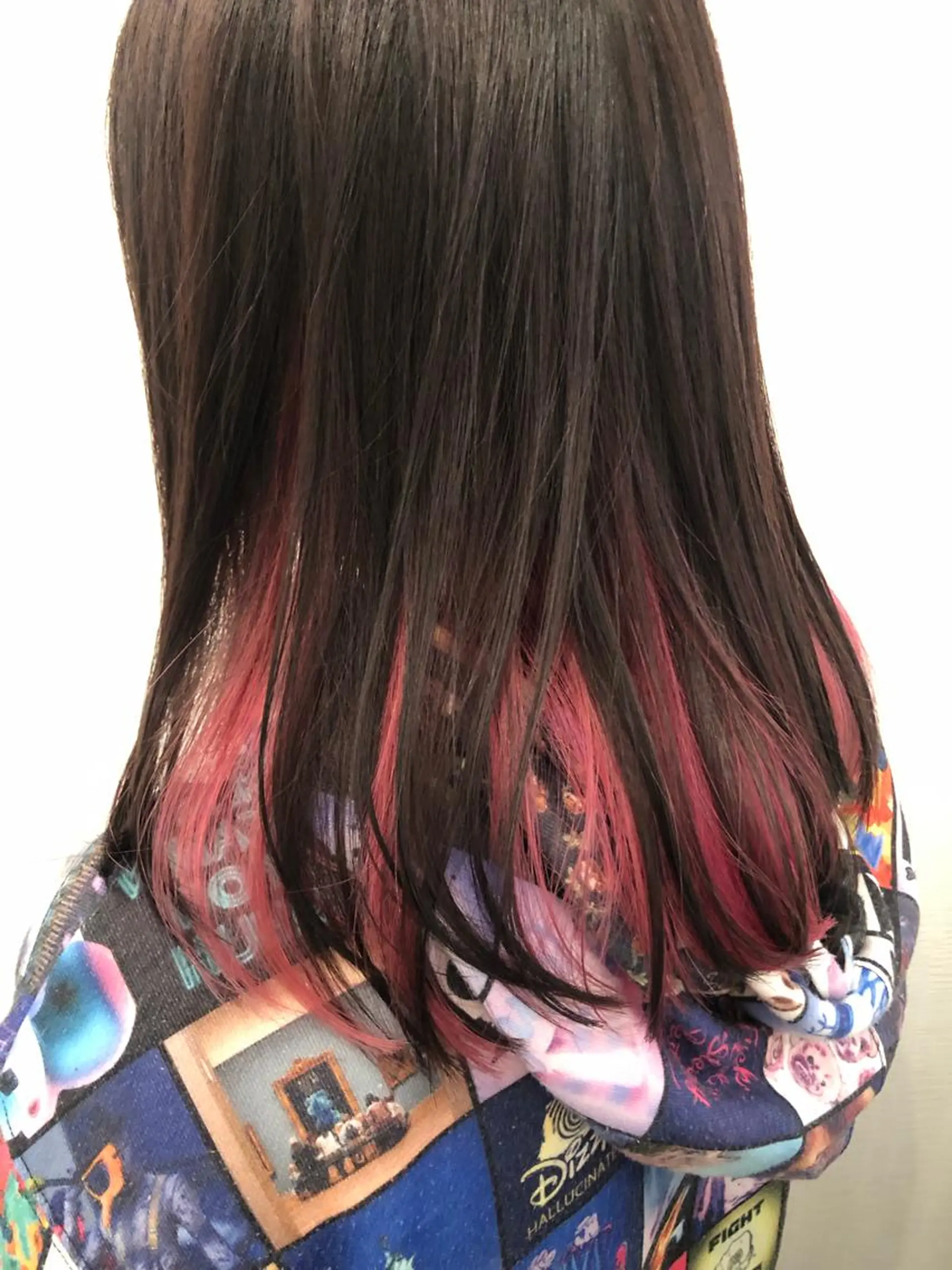 セミロング カラー ブリーチ ピンクカラー ヘアカラー トリートメント 平川 友希子のヘアスタイル