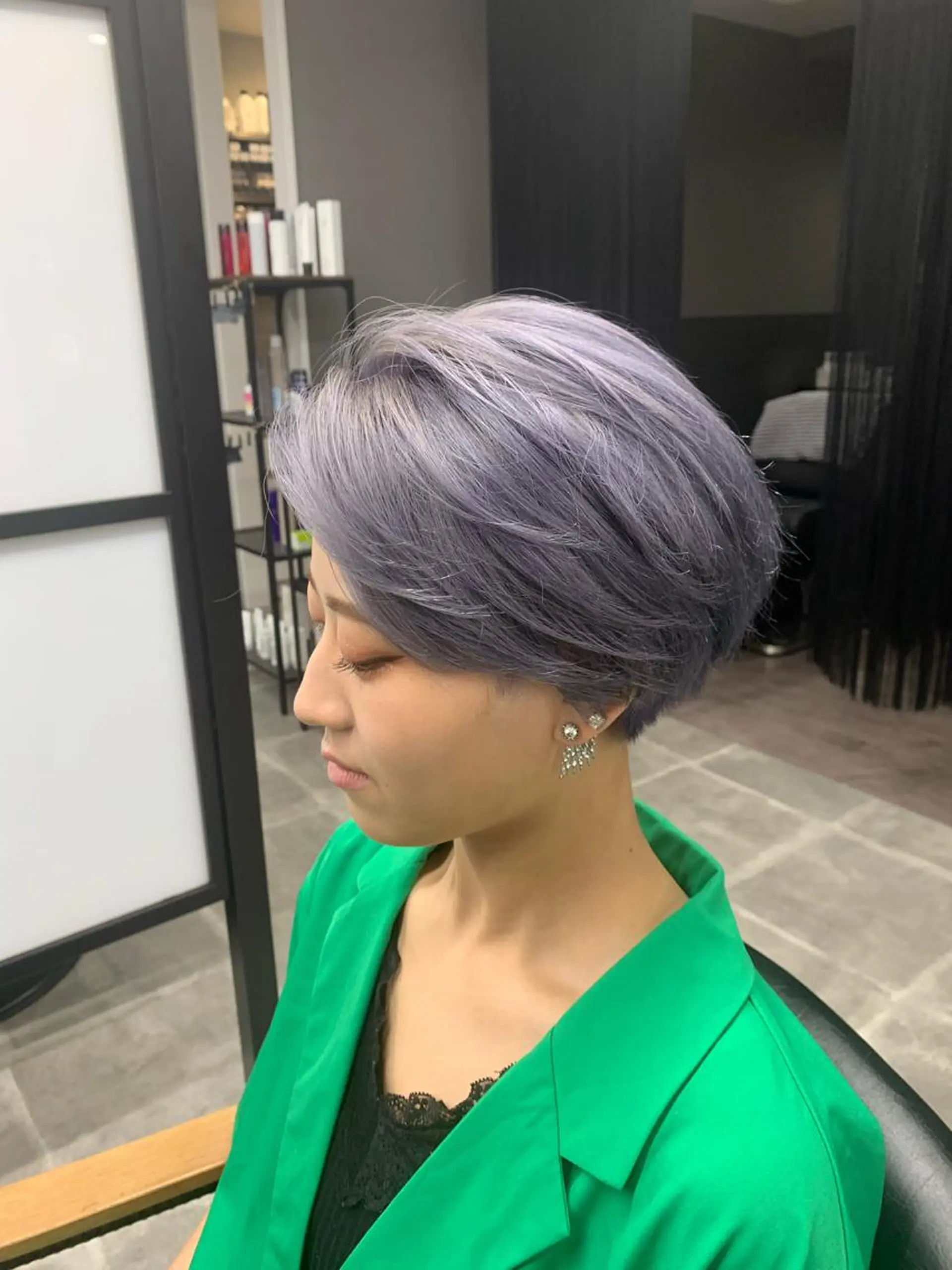 ショート カラー ブリーチ ヘアカラー hairworksbadass所属・菊地 旬のヘアスタイル