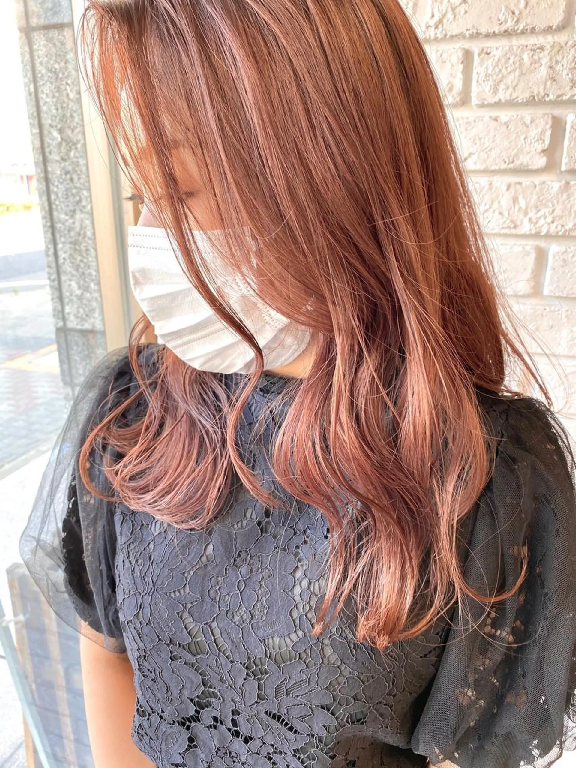 ロング カラー ダブルカラー ハイトーンカラー オレンジ ピンクカラー カット ヘアカラー トリートメント 日比 貴大/ minim hairのヘアスタイル