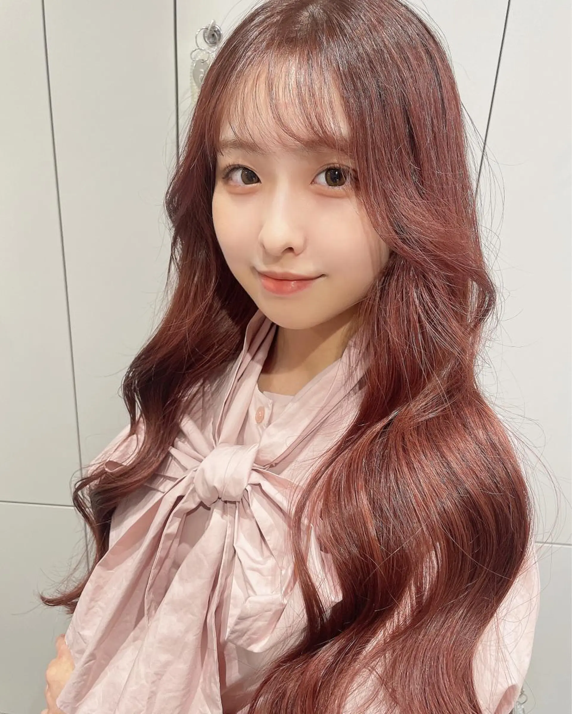 ロング カラー ヘアアレンジ カット トリートメント 耳つぼ屋さん ‎🤍りりのヘアスタイル