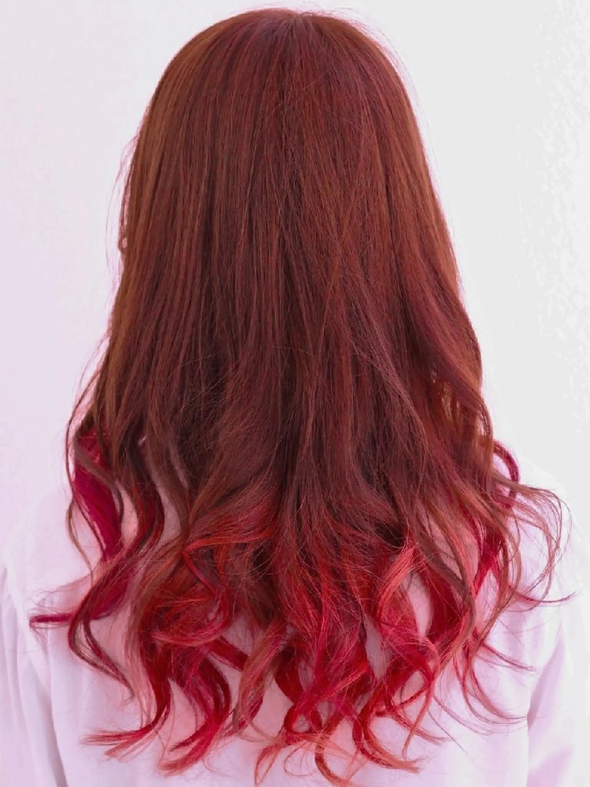 カラー レッドカラー ヘアカラー 山田 周のヘアスタイル