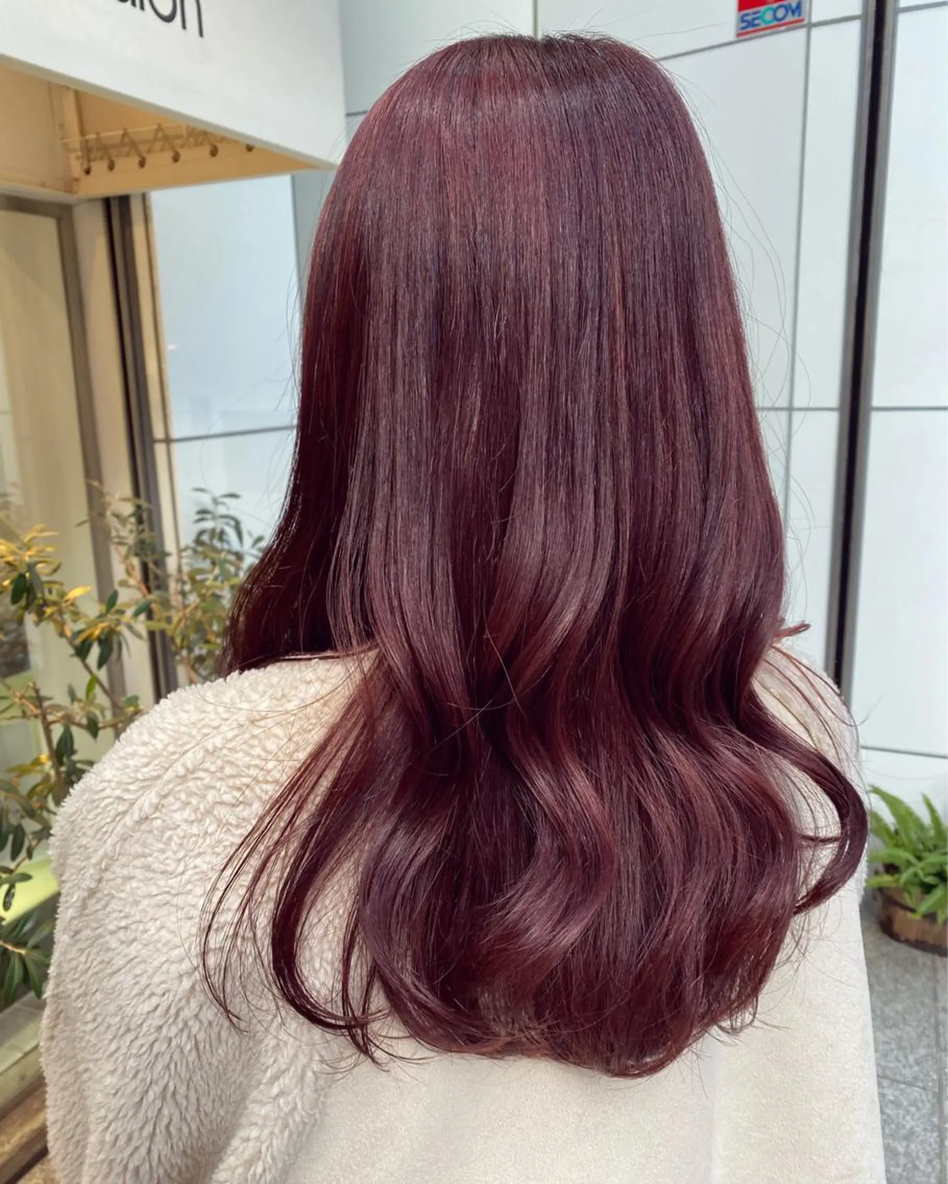 セミロング カラー ヘアアレンジ マツエク・マツパ アイブロウ ブラウンカラー ピンクカラー ピンクブラウン カラーマツエク Noah's　Ark所属・透明感カラー🫧ヘア セット🫧松本菜月の眉毛・アイブロウイメージ