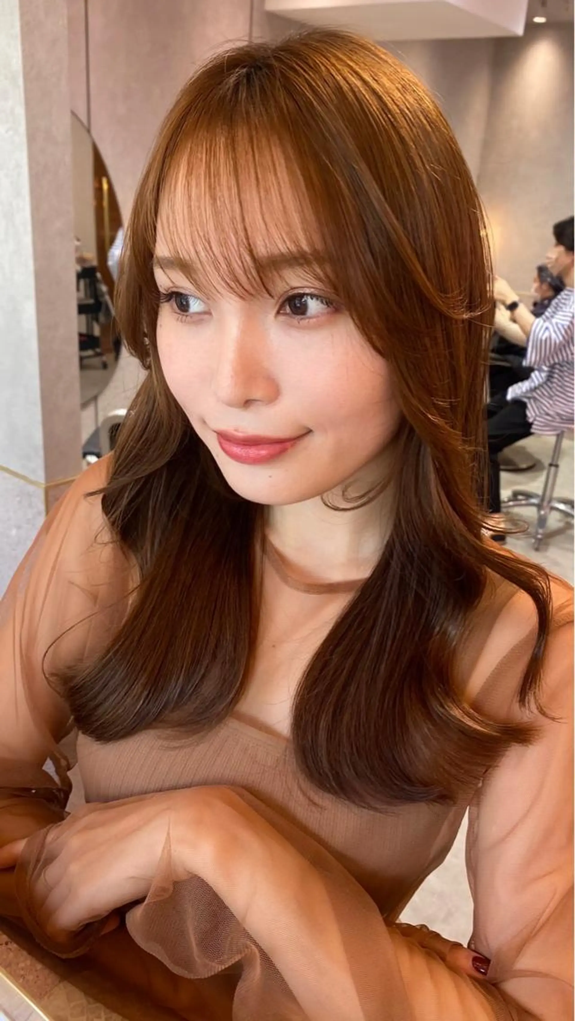 ミディアム 新宿/韓国レイヤー/ 顔周りカット松本美晴のヘアスタイル