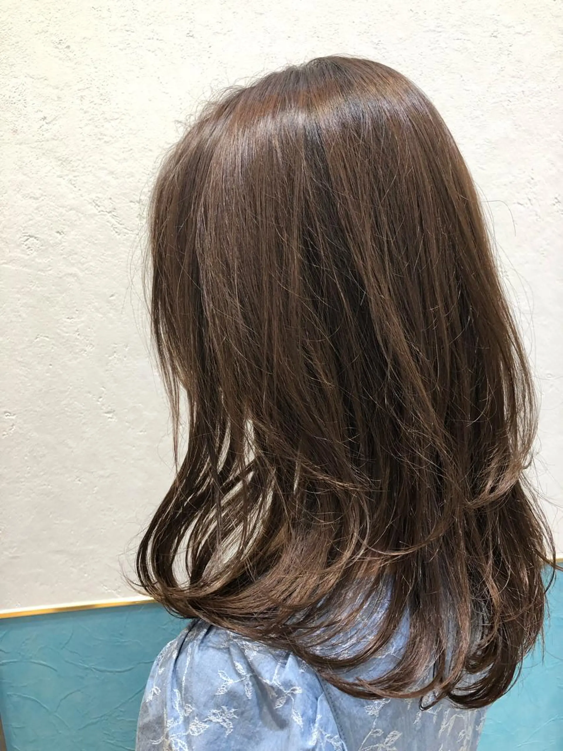 セミロング カラー 🫧透明感カラー /縮毛☘️豊嶋龍佑のヘアスタイル