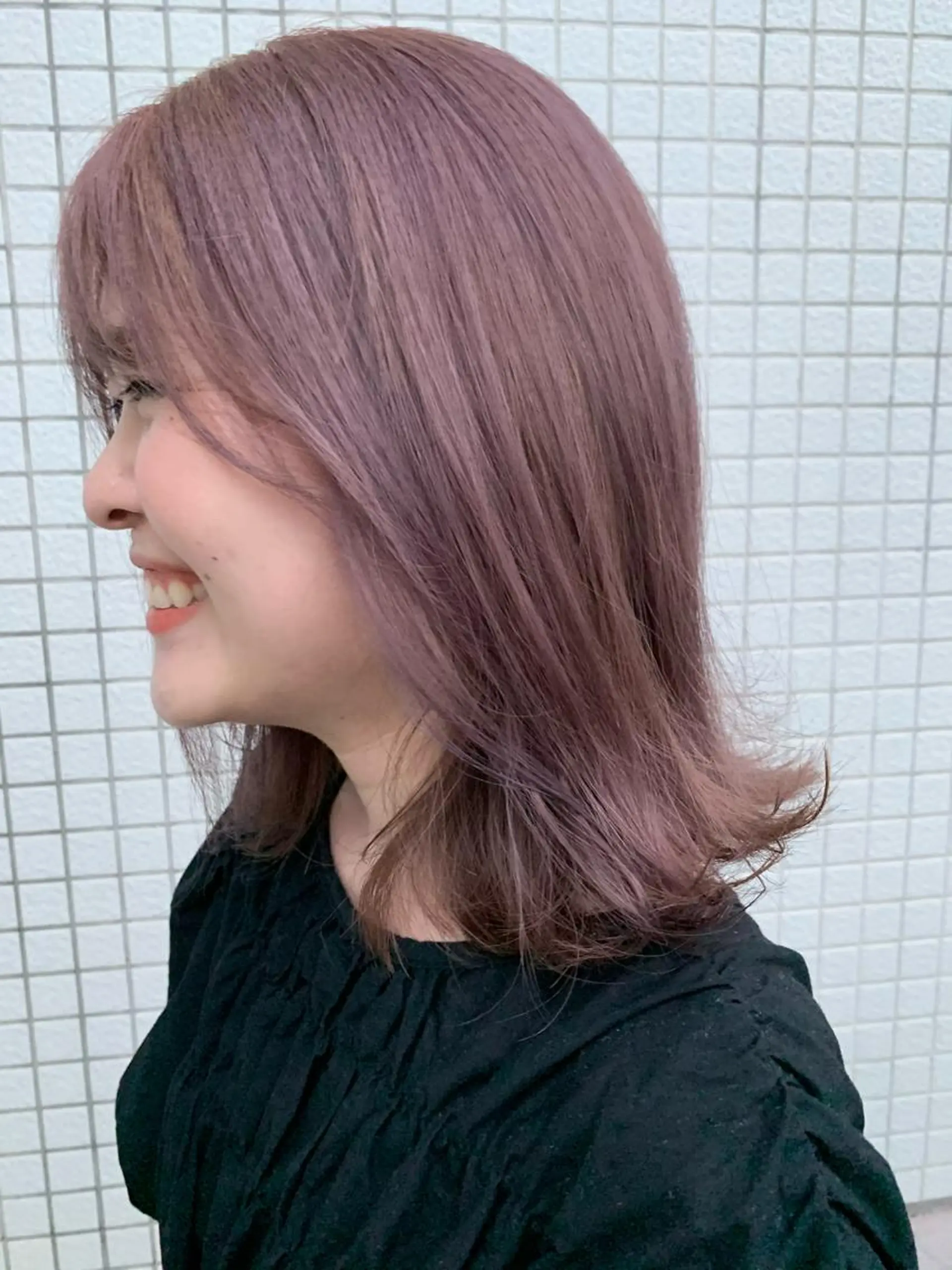 ミディアム カラー ミディアムパーマ アッシュ ブリーチ ケアブリーチ 透明感カラー カット トリートメント モリシュンスケ /レイヤー/髪質改善のヘアスタイル