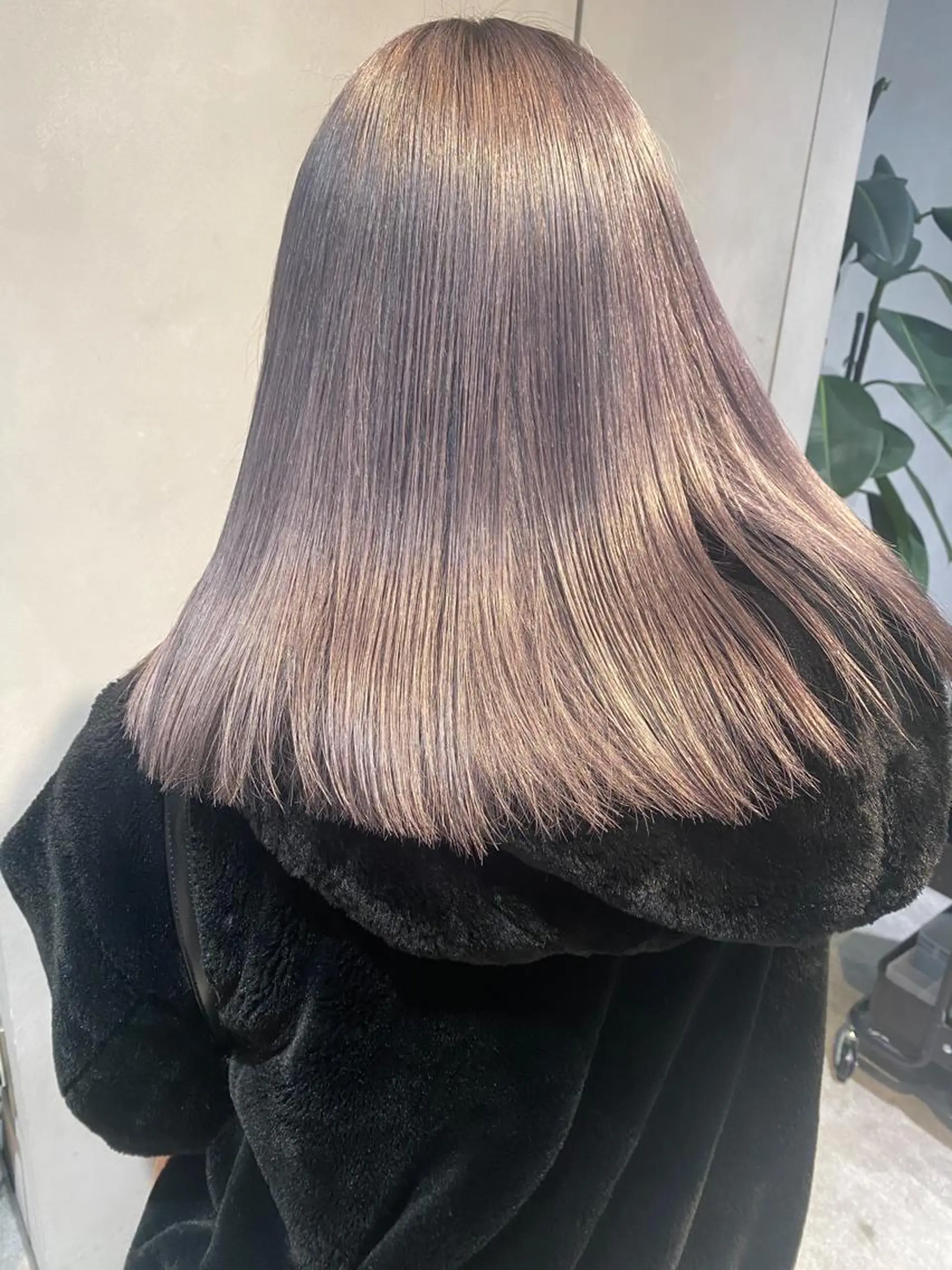 セミロング カラー ヘアアレンジ アッシュ ラベンダーカラー ラベンダーアッシュ カット トリートメント #ブリーチカラー Akihoのヘアスタイル