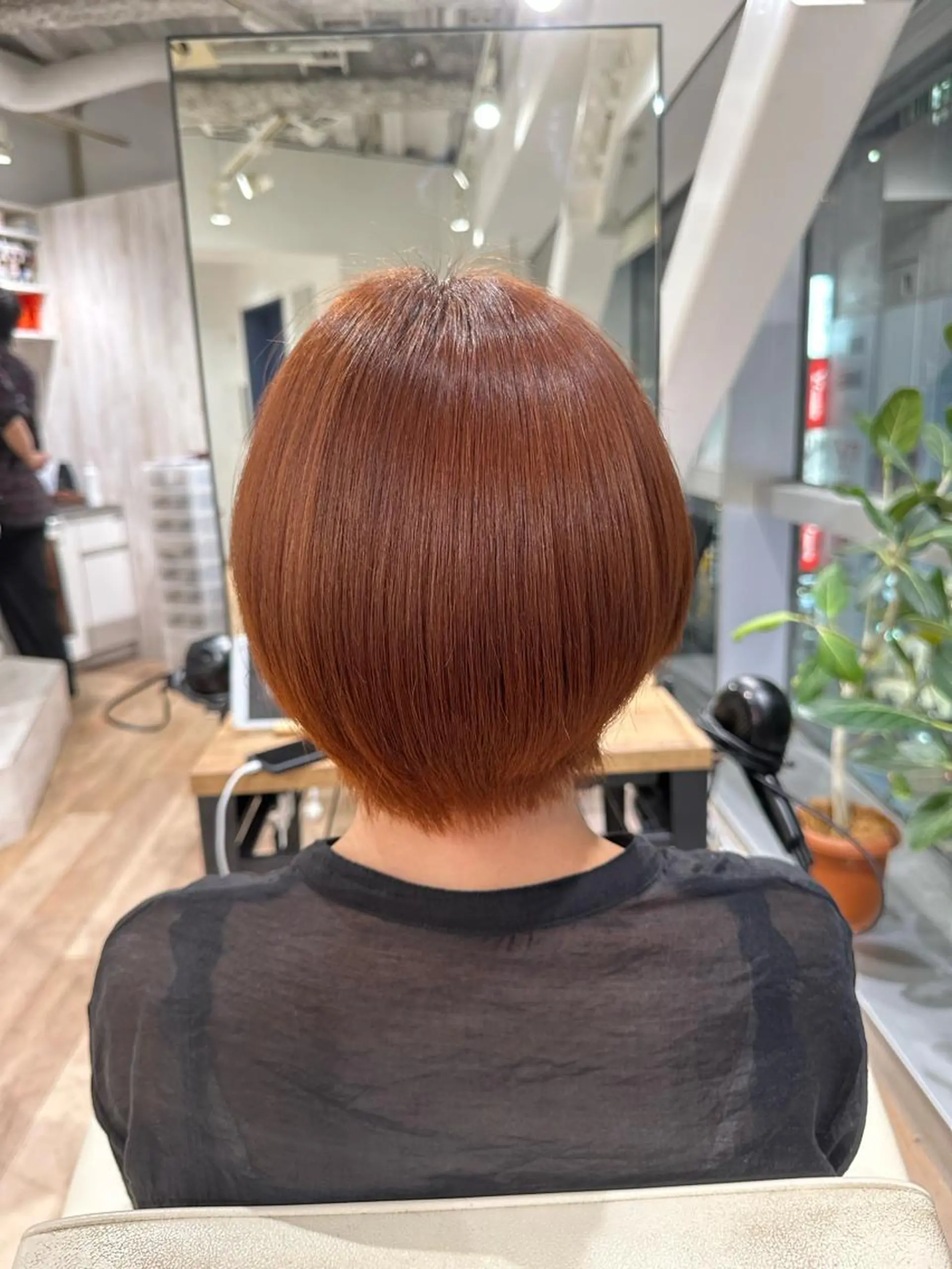 ショート ピンクブラウン 💛NOZOMI💛 ハイトーンカラーのヘアスタイル