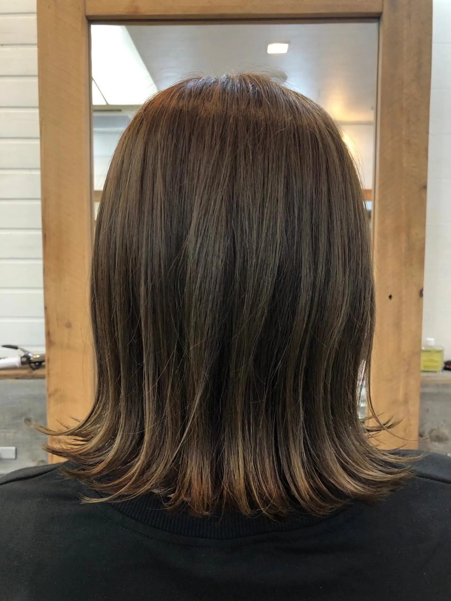 ミディアム カラー アディクシーカラー アッシュ ミストバング ブリーチ ブロンド カット ヘアカラー トリートメント N° anfeel 渋谷🪞🫧のヘアスタイル