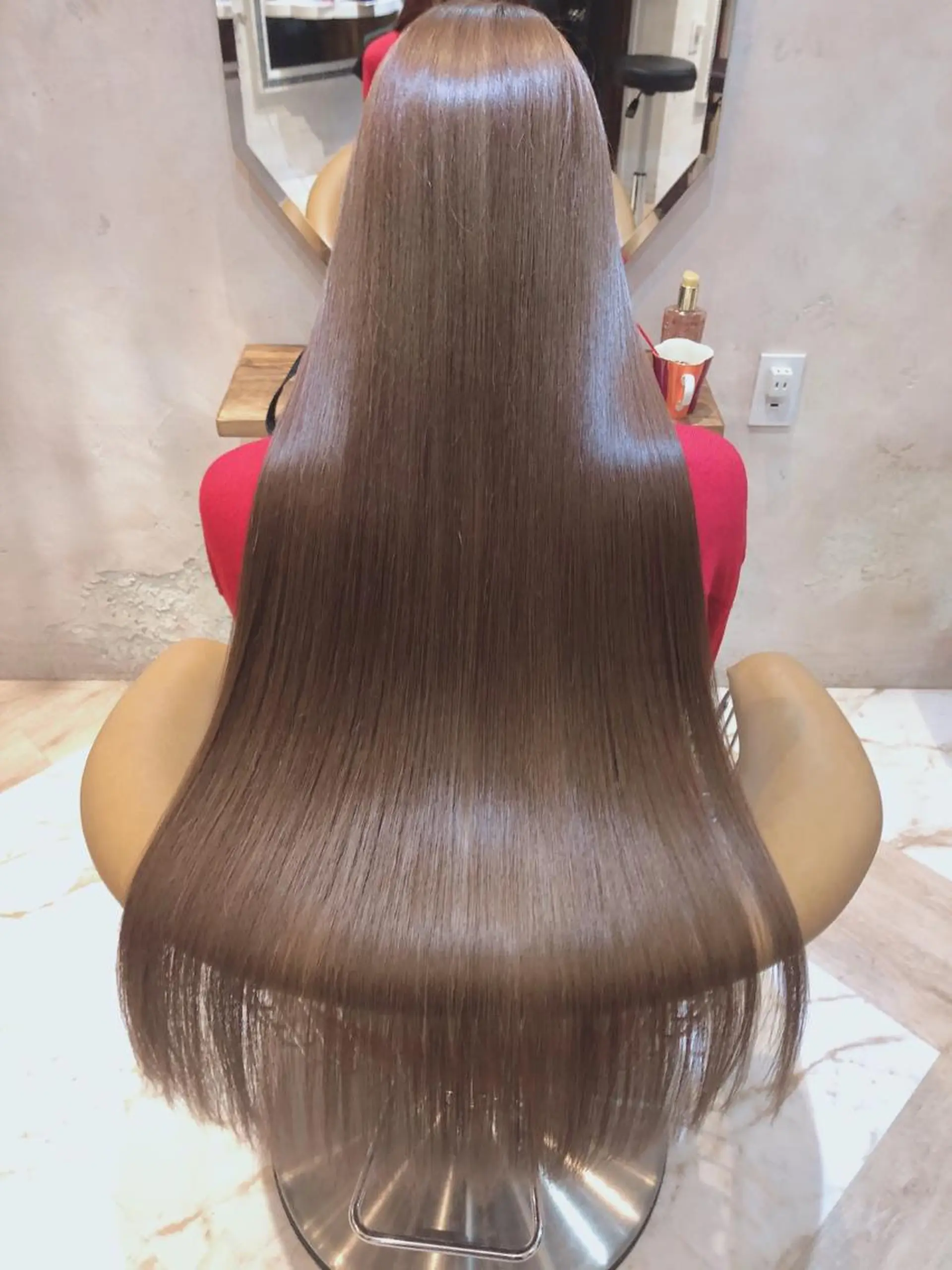 ミディアム ヘアカラー トリートメント 代表山口ひな 髪質改善のプロのヘアスタイル