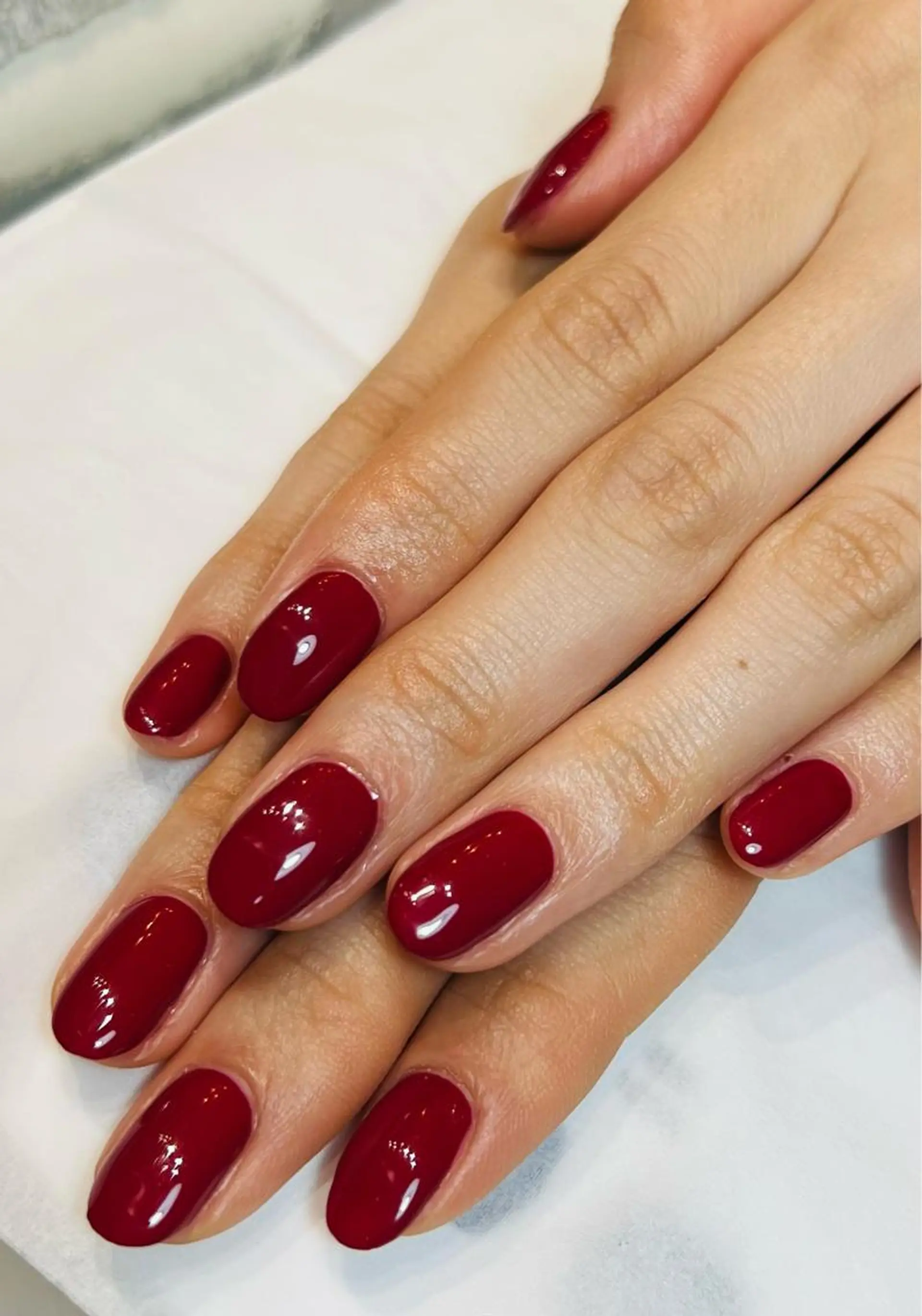 ネイル ワンカラーネイル 赤色 bijou nails所属・bijou nails 蓮のネイルデザイン
