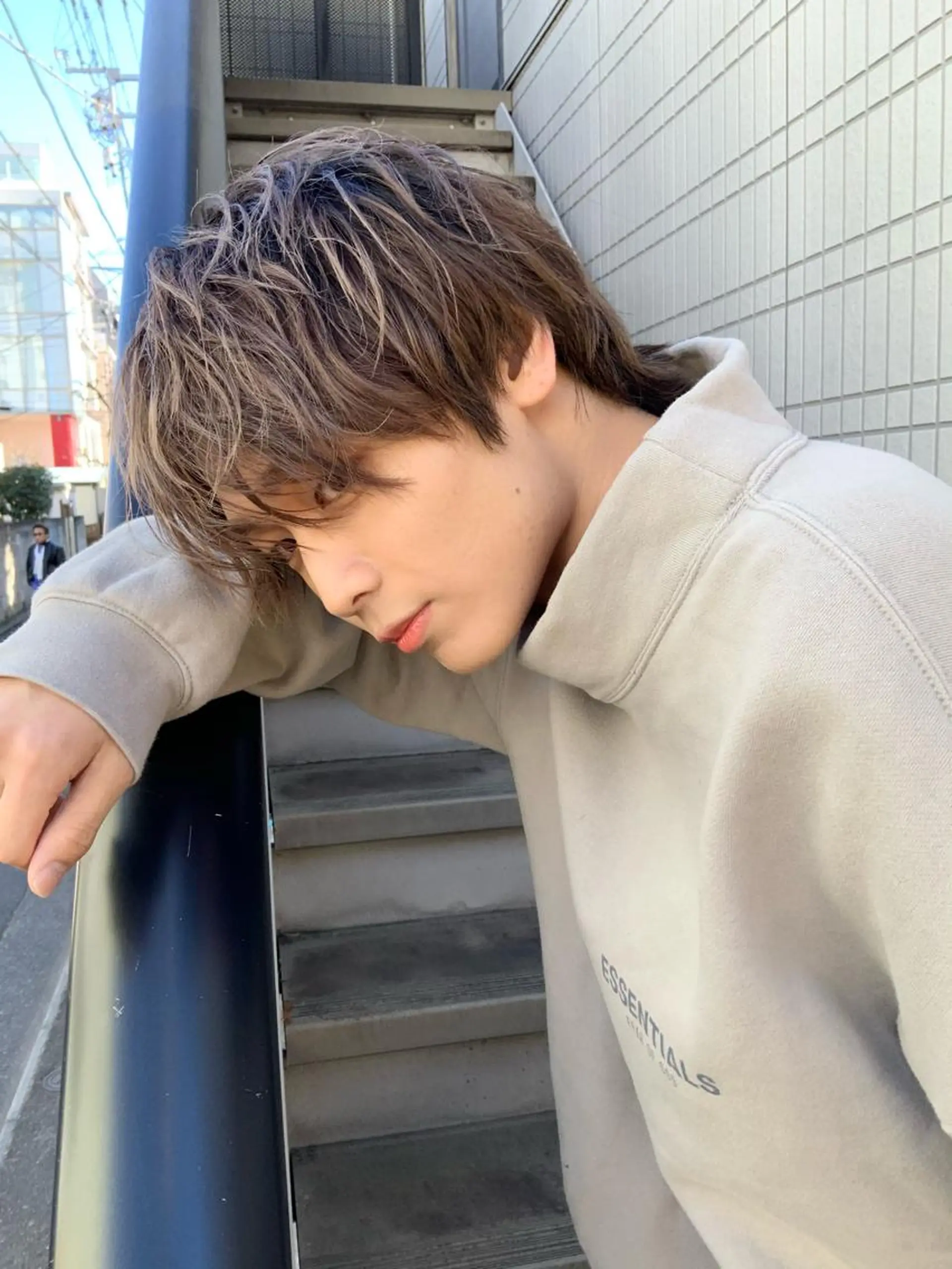 カラー メンズ カット ヘアカラー ﾎｯﾄﾍﾟｯﾊﾟｰ に移行中【かな】のヘアスタイル