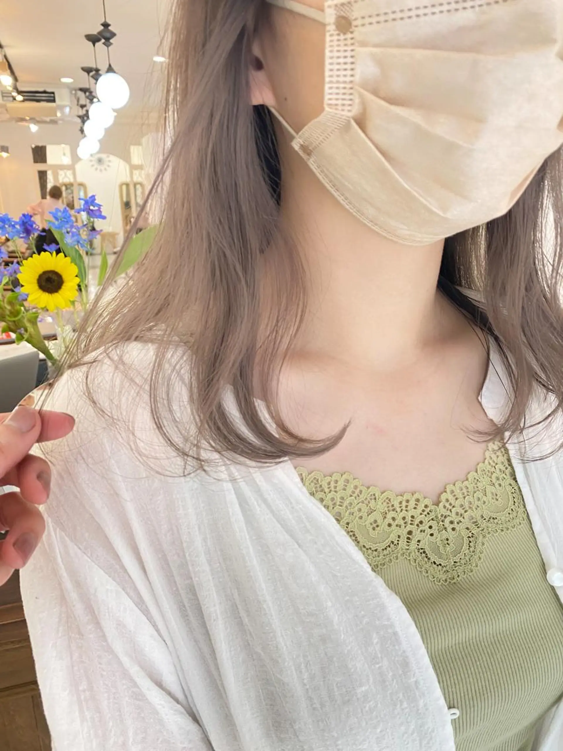 セミロング カラー カット ヘアカラー トリートメント 顔周りレイヤー/韓国 ブリーチminamiのヘアスタイル