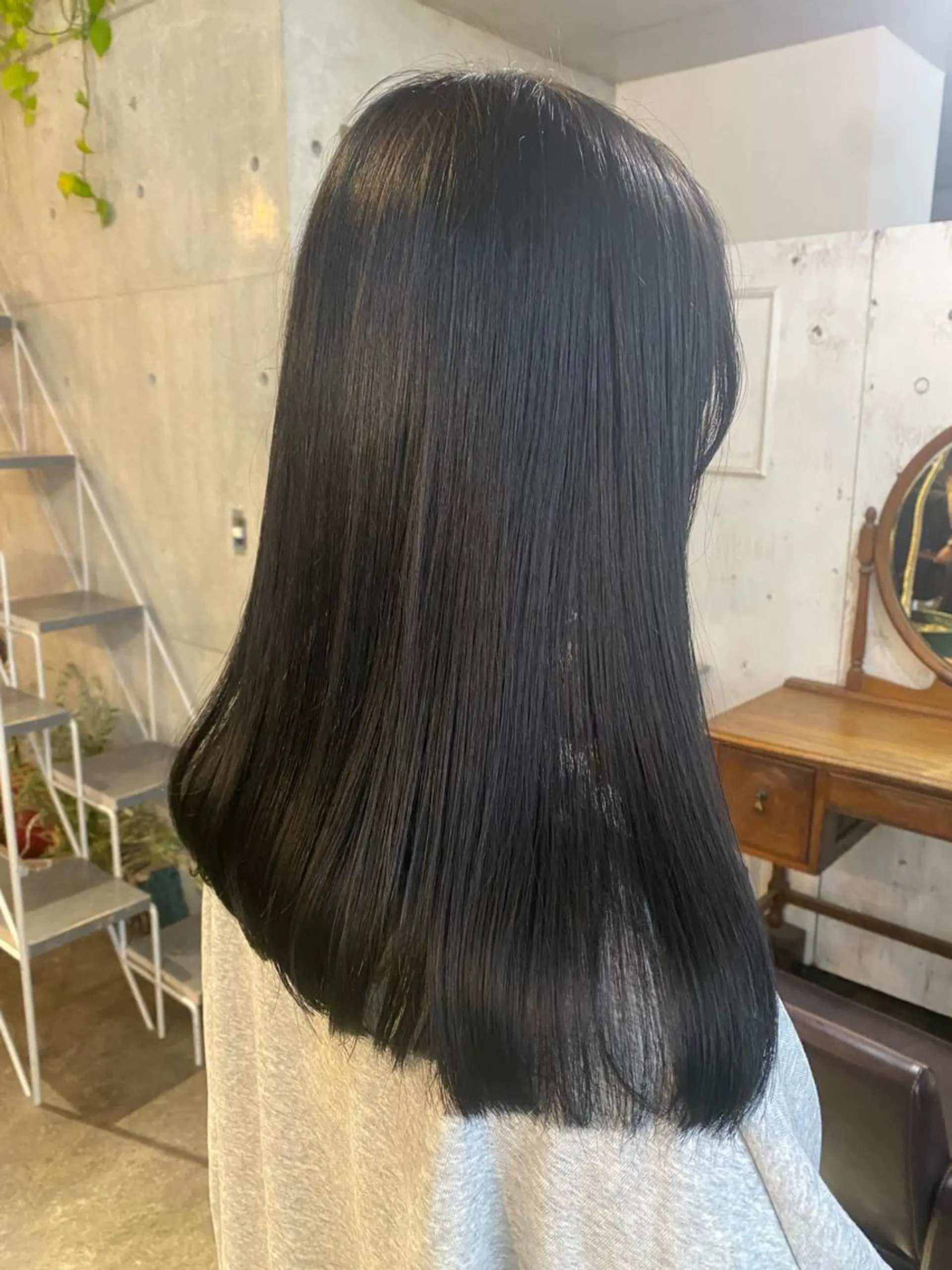 ロング カラー パーマ ヘアアレンジ メンズ キッズ ネイル マツエク・マツパ アイブロウ モリモト サナのヘアスタイル