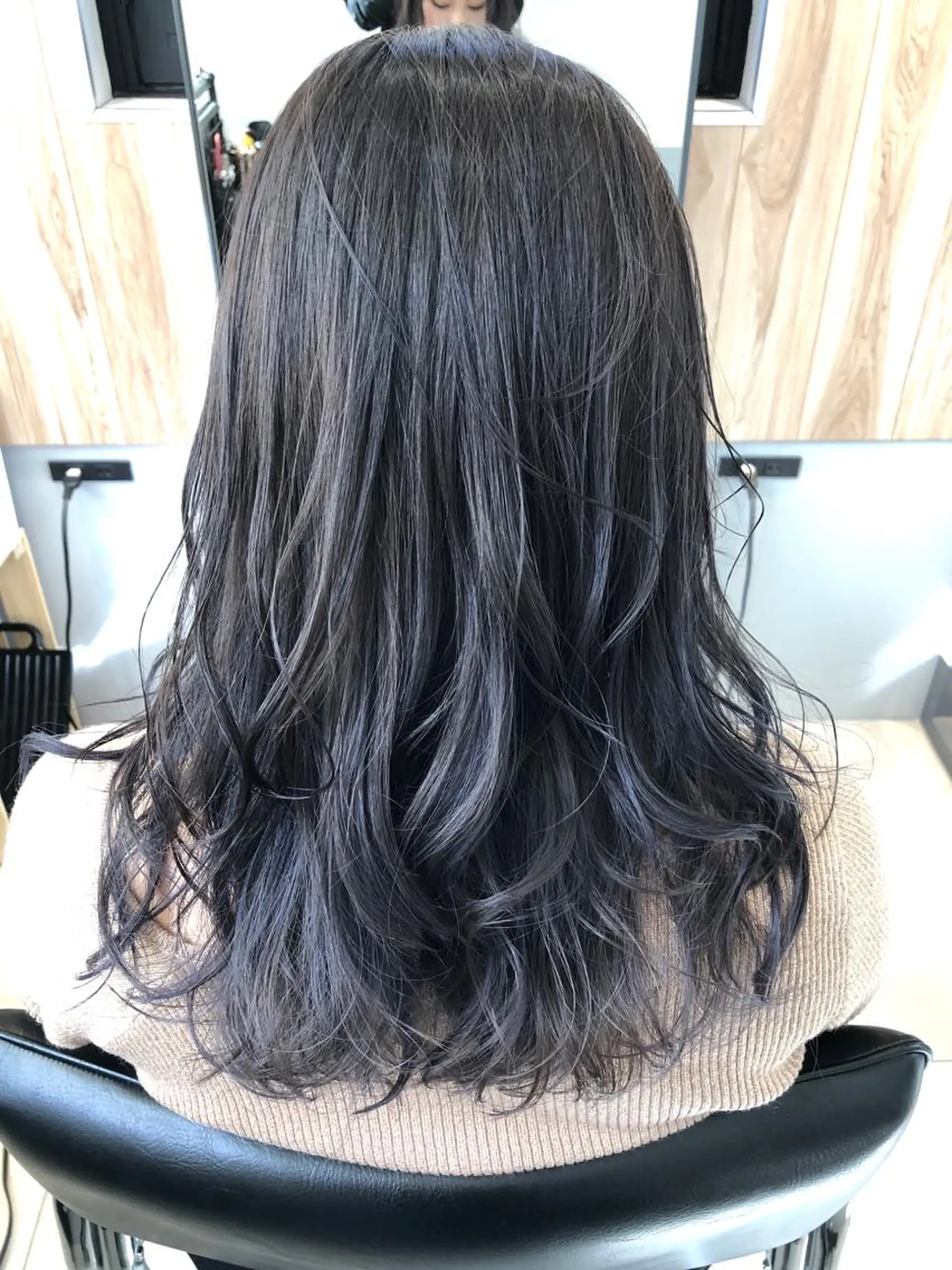 セミロング カラー OFF YUYAのヘアスタイル