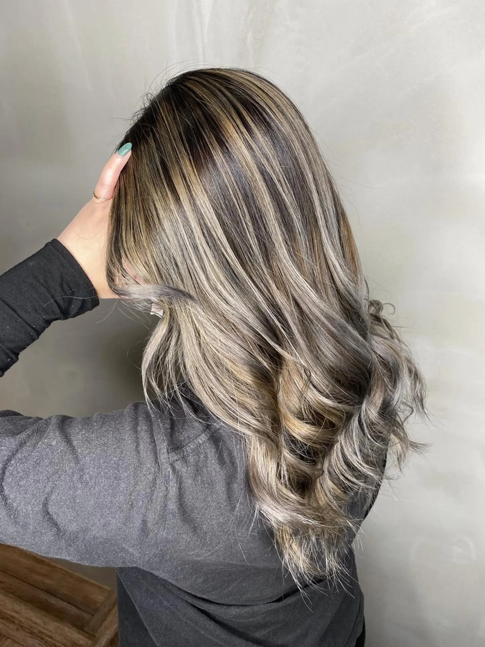 ロング カラー ヘアアレンジ カット ヘアカラー トリートメント Belle hair Design青野大貴のヘアスタイル