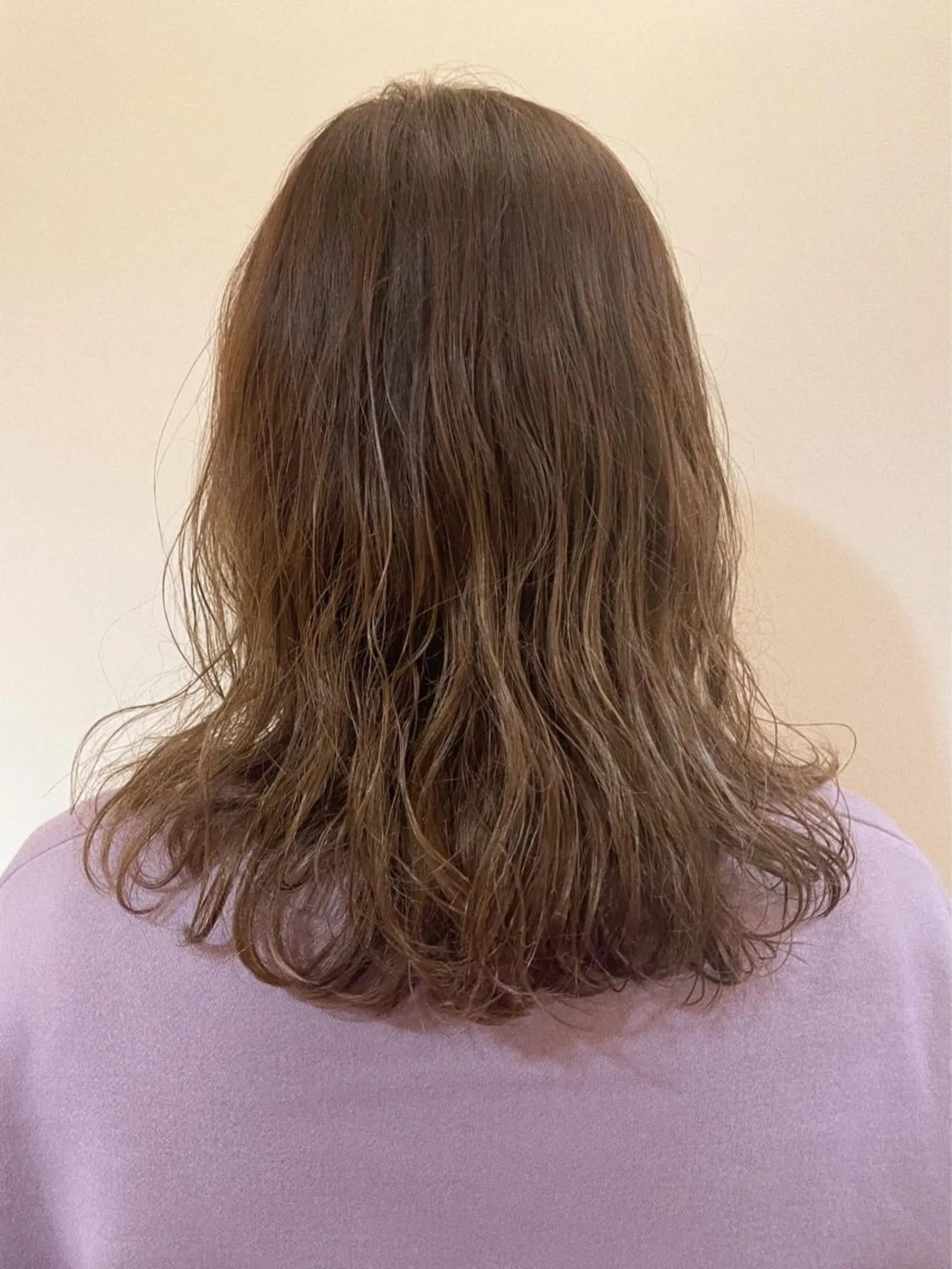 セミロング パーマ 高橋 涼香のヘアスタイル