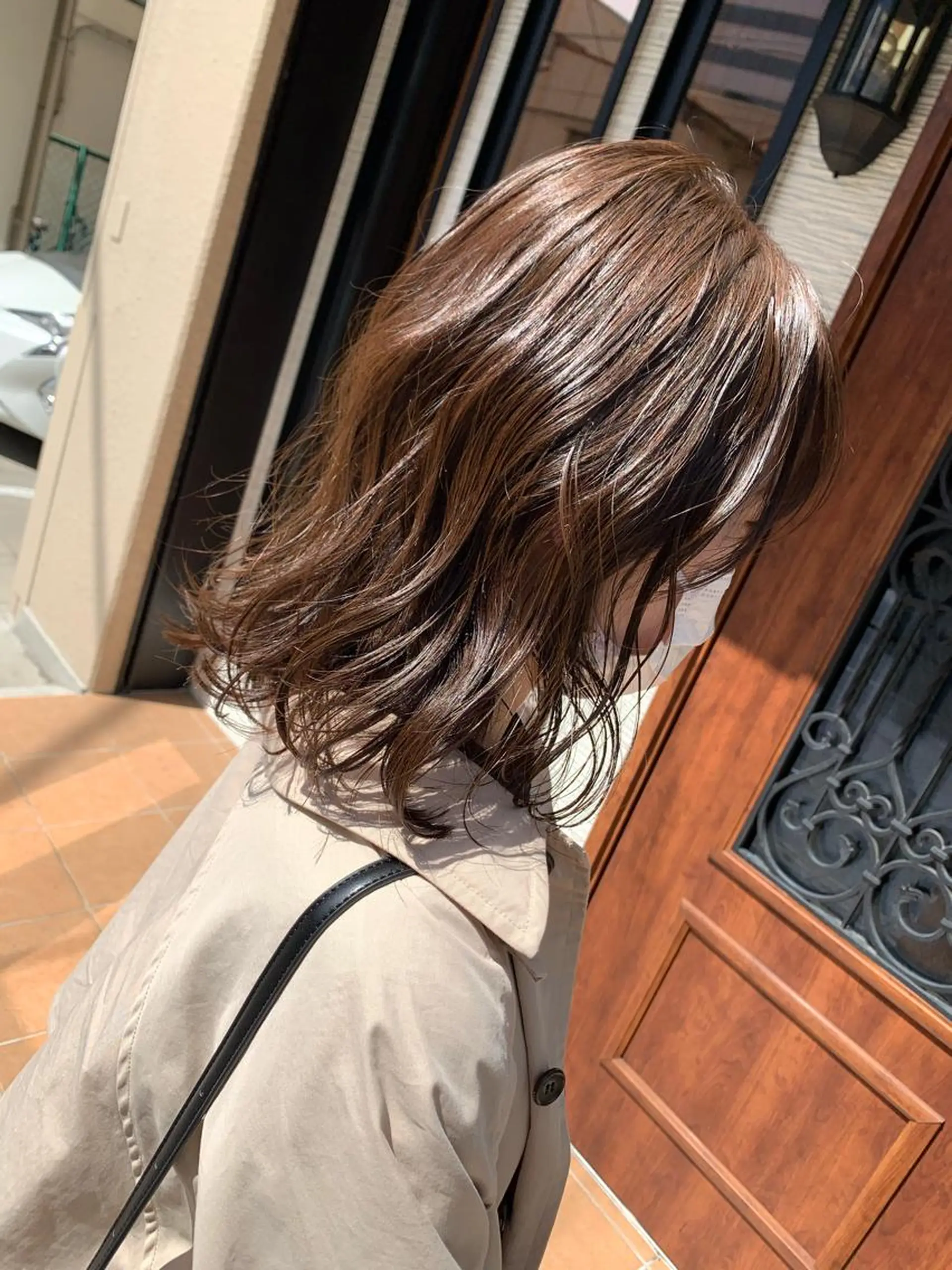 ミディアム カラー グレージュ yoshi (高橋福博)のヘアスタイル