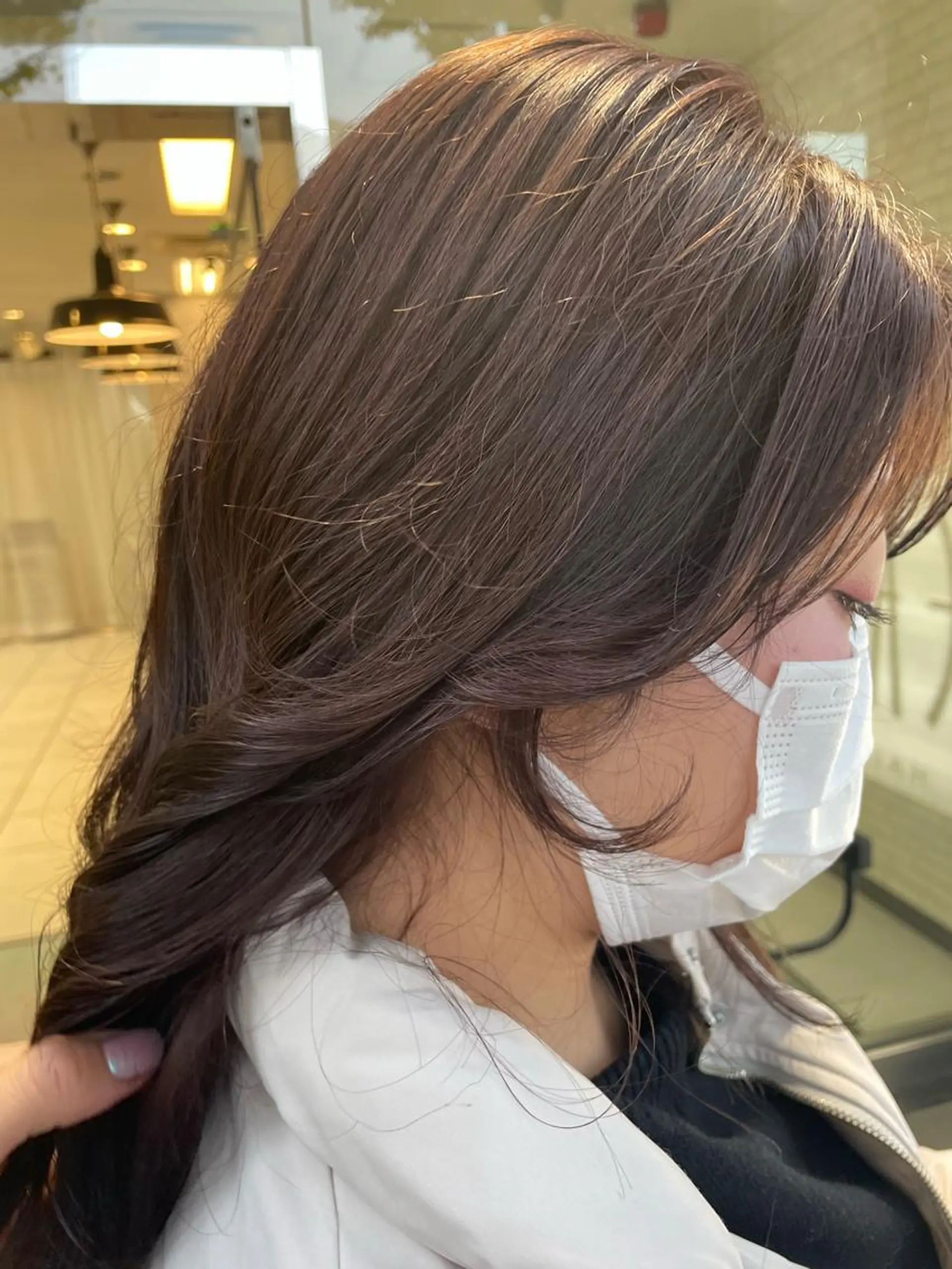 ミディアム カラー ヘアアレンジ ベージュカラー ブリーチ グレージュ ラベンダーカラー ラベンダーグレージュ ディレクター 尾内 友美のヘアスタイル