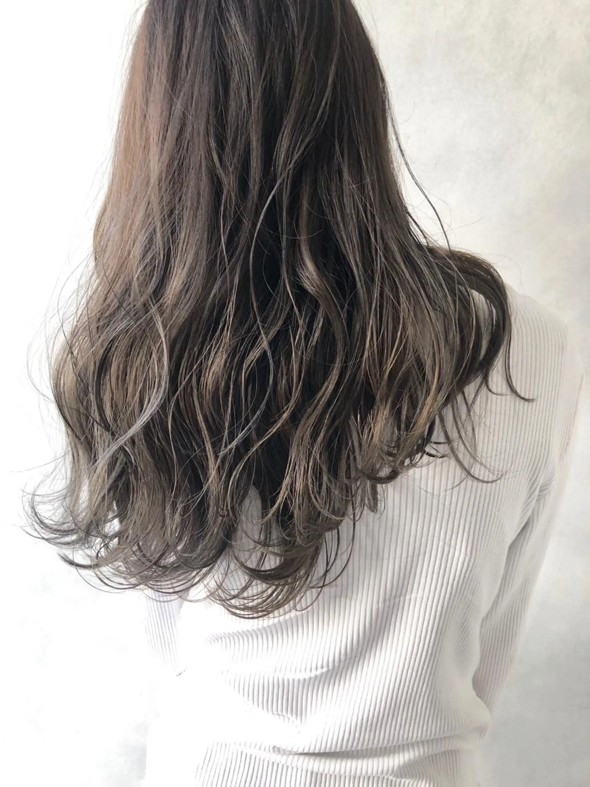 ロング ハイライト 小澤大輔 YOLO hairのヘアスタイル