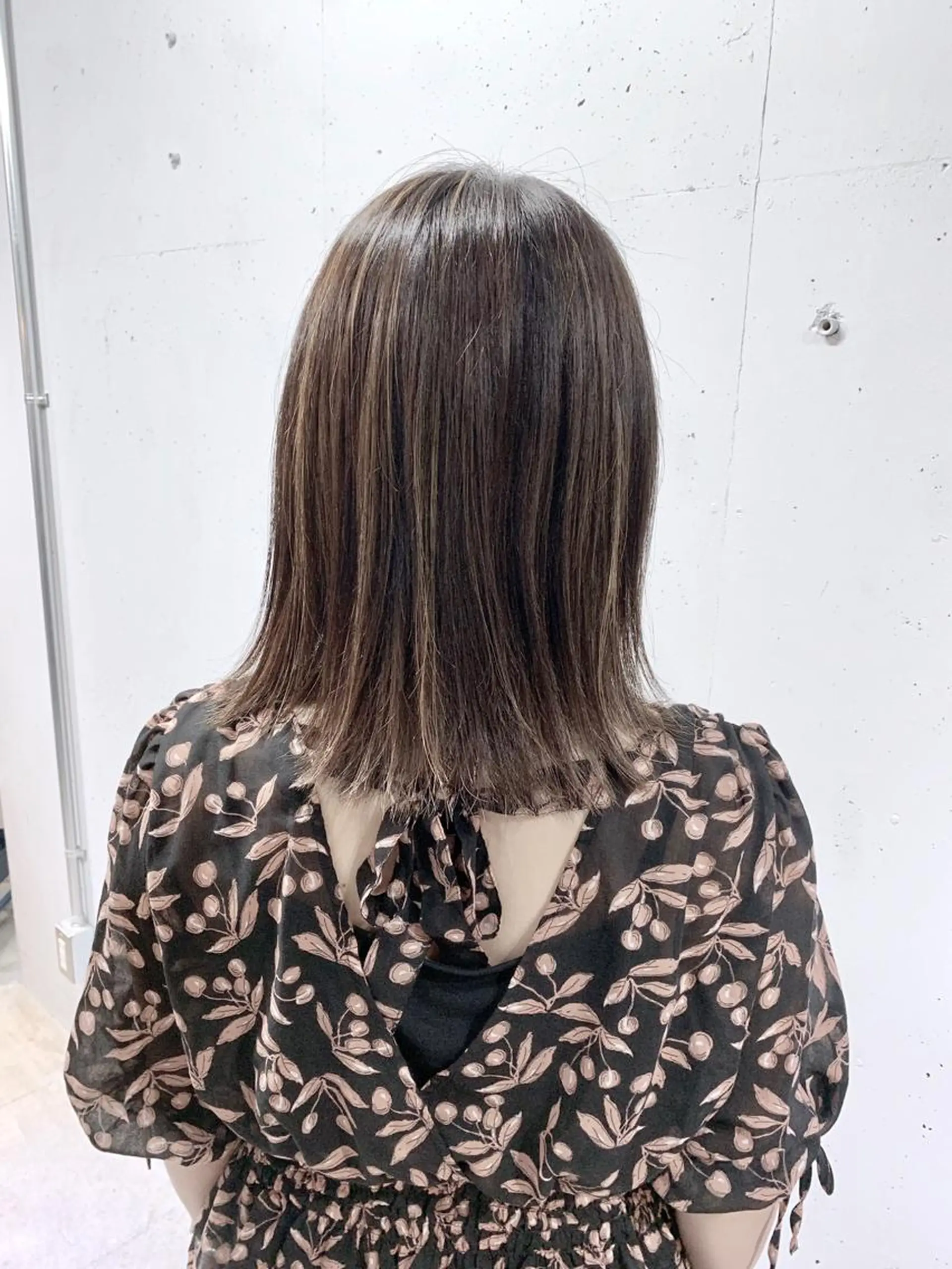 ミディアム ハイライト カット ヘアカラー トリートメント lok[ロク] 高田馬場のヘアスタイル