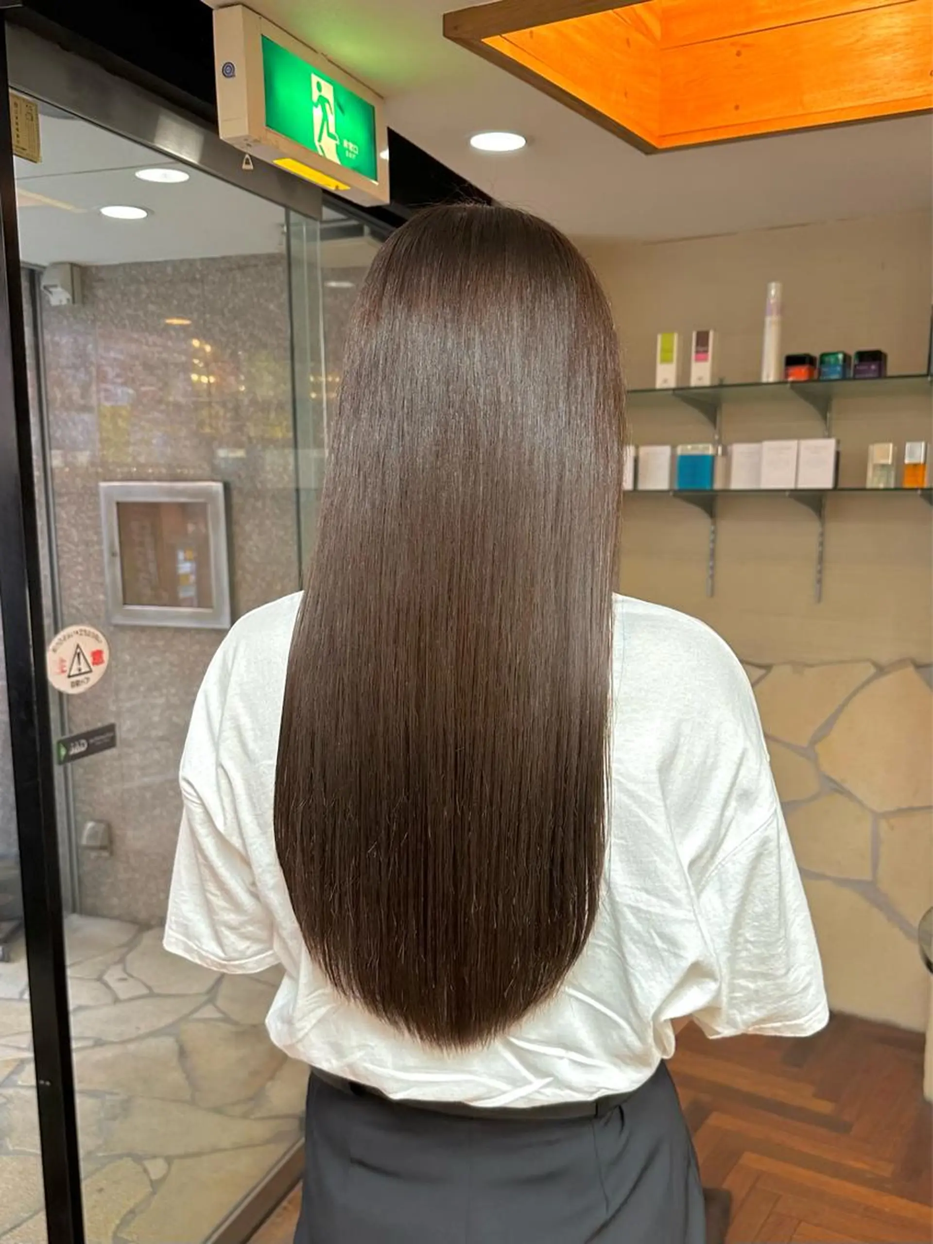 ロング カラー ベージュカラー ブリーチ ブリーチなしカラー LUMO所属・矢野 晃平のヘアスタイル