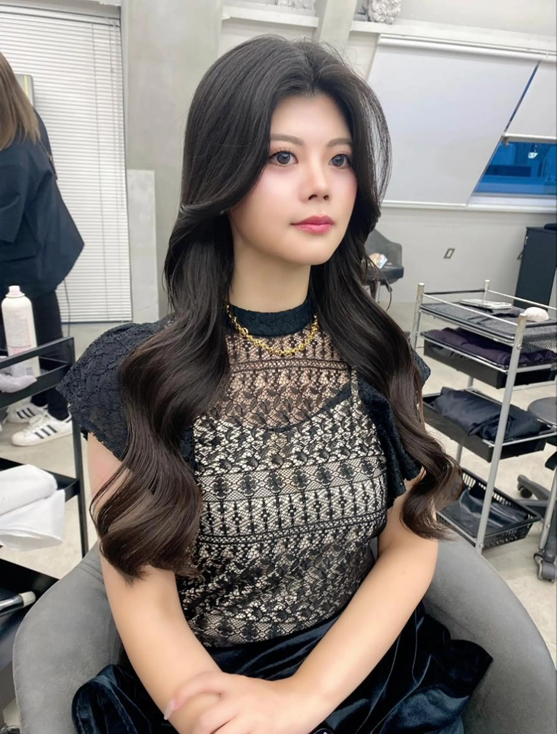 ロング カラー ダークグレー グレージュ 韓国風ヘア レイヤーカット カット ヘアカラー トリートメント 透明感艶カラー🩶 韓国レイヤー🩶結華のヘアスタイル