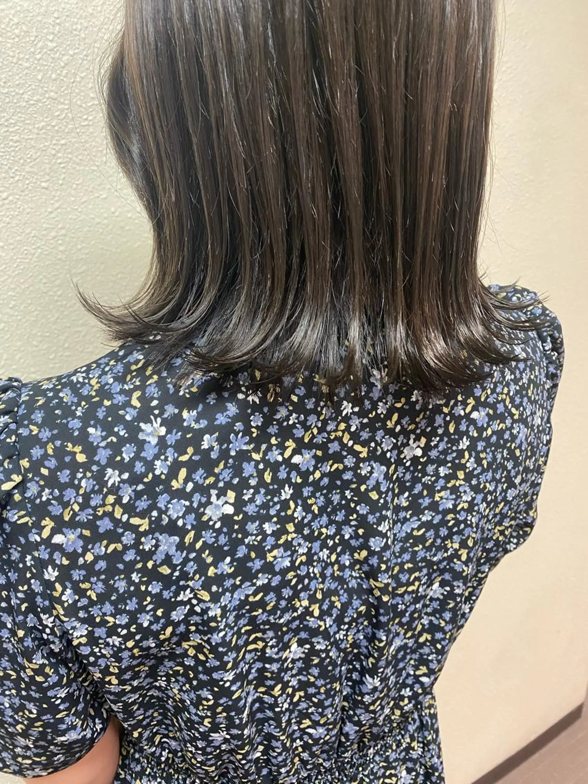 ミディアム カラー ブリーチ ブリーチなしカラー ヘアカラー トリートメント ikeda shioriのヘアスタイル