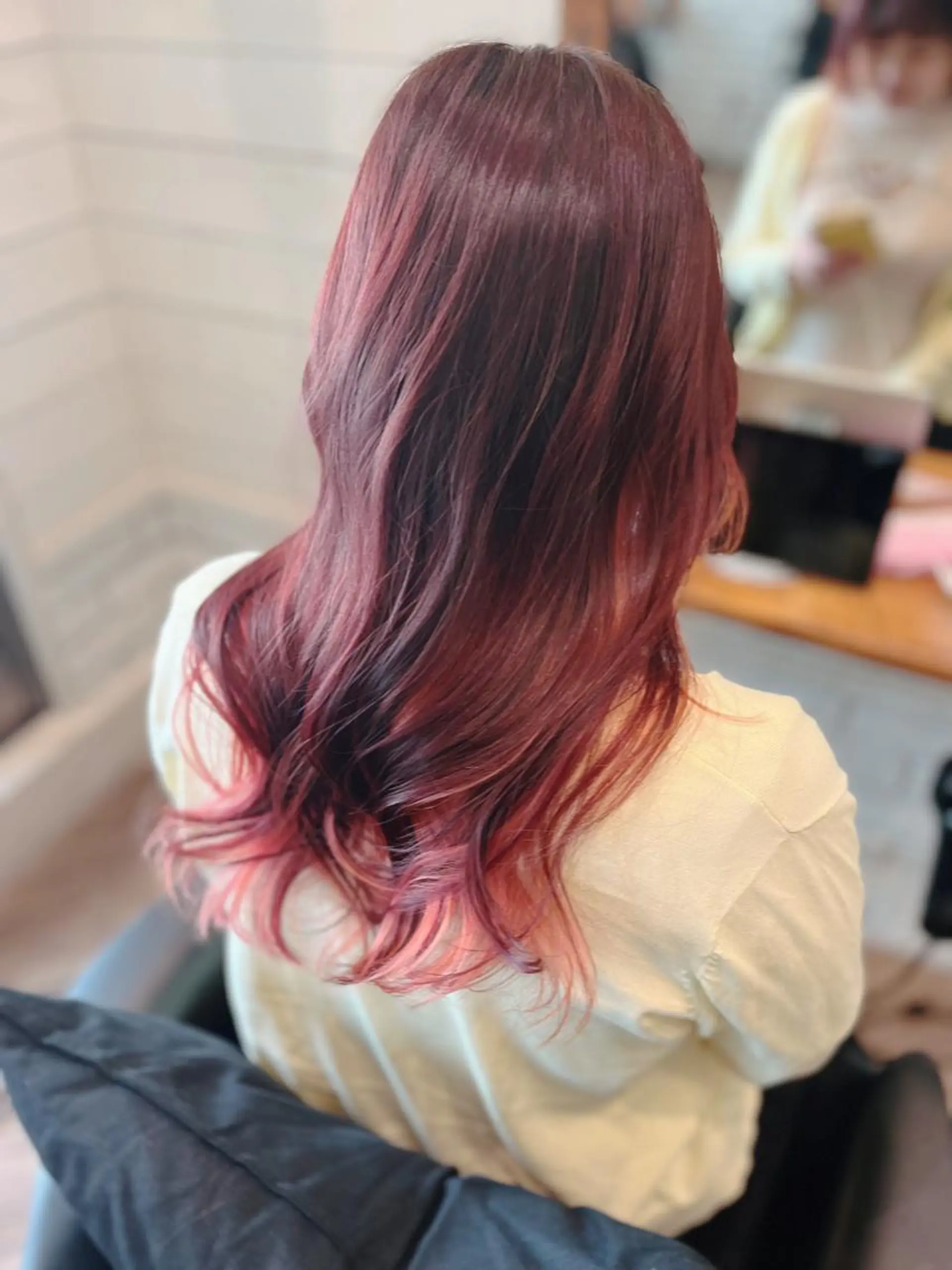セミロング カラー ブリーチ ブリーチなしカラー ピンクカラー ヘアカラー ⭐️ アユミ⭐️のヘアスタイル