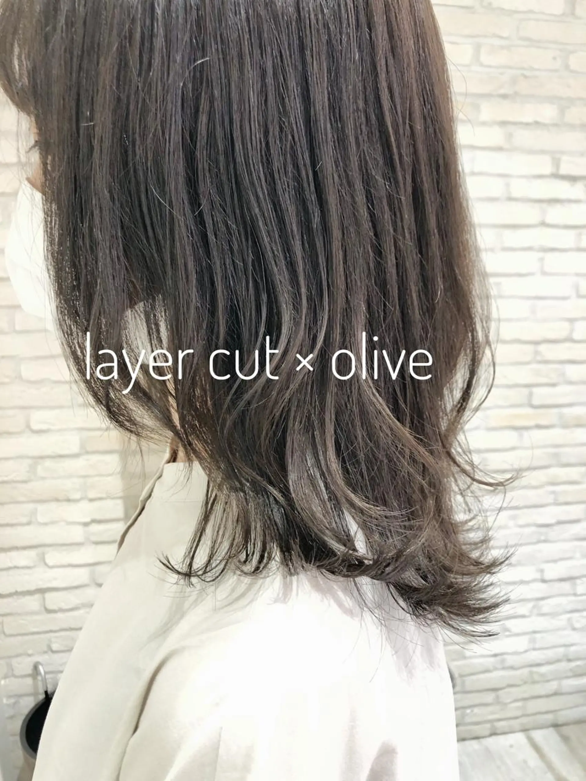 ミディアム カラー ベージュカラー オリーブベージュ レイヤーカット oggi +KENJE所属・大平 美沙のヘアスタイル