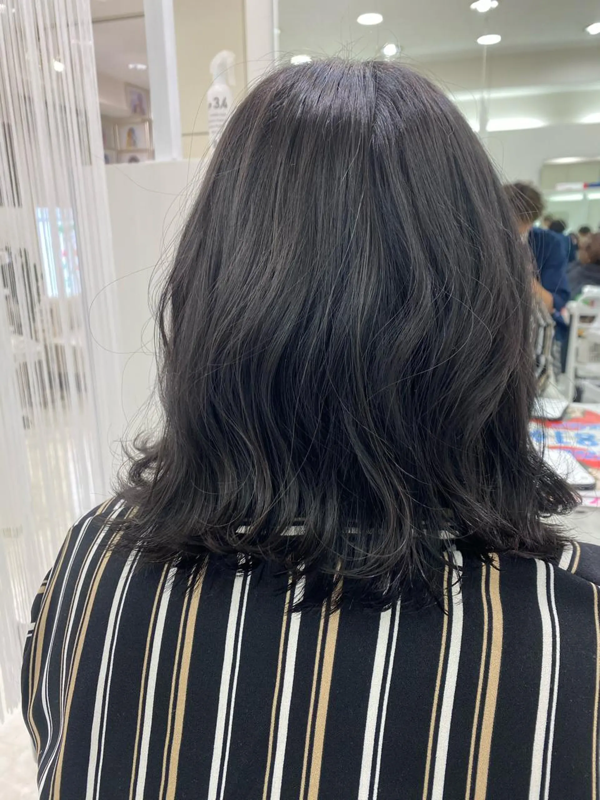 ミディアム カラー 透明感カラー イルミナカラー hair Freak所属・佐藤 祥太のヘアスタイル