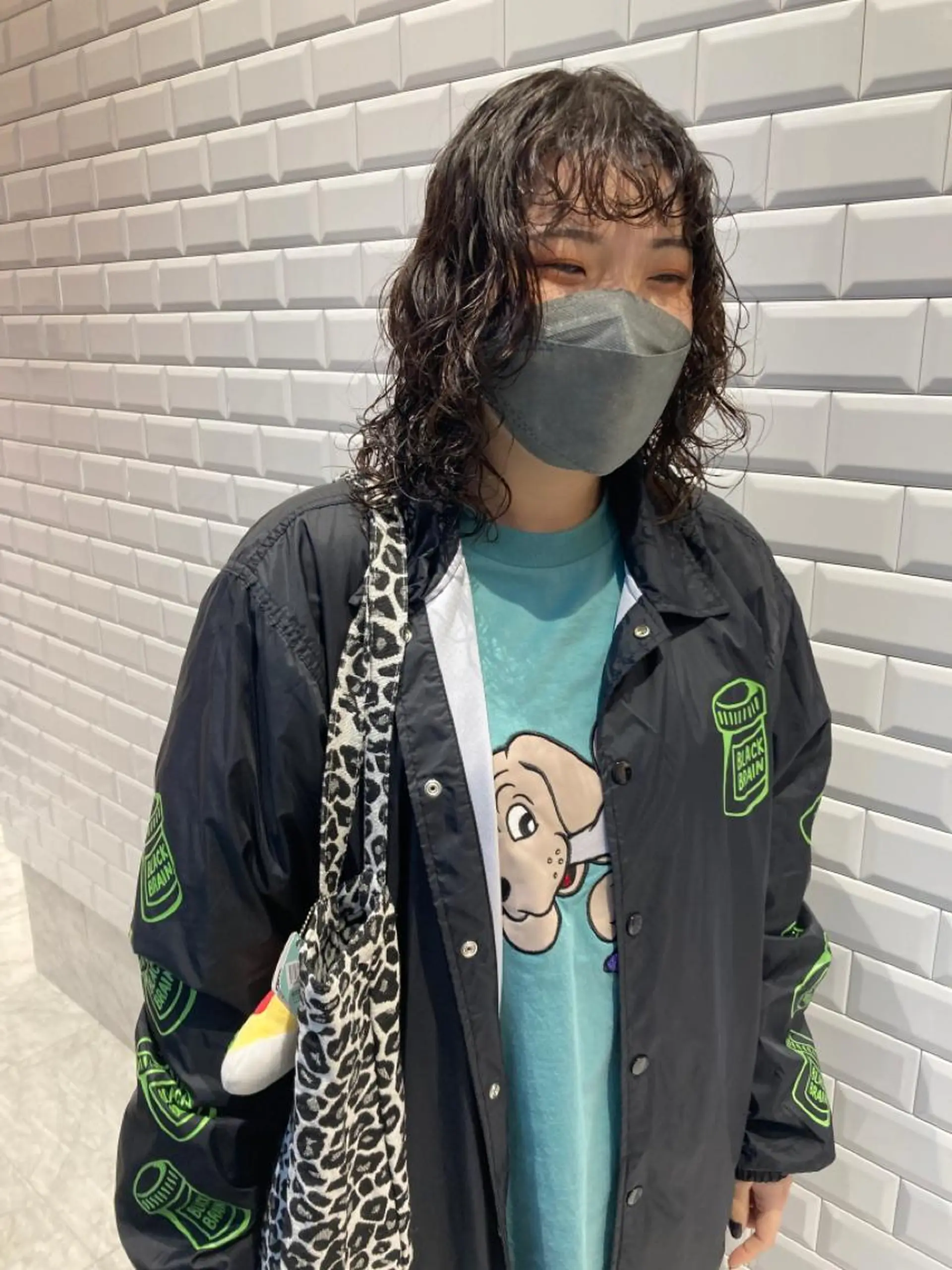 ミディアム パーマ ミディアムパーマ レイヤーカット ウルフカット カット パーマ トリートメント SALOWIN me＋店所属・半個室サロン🫧 ササキアヤカのヘアスタイル