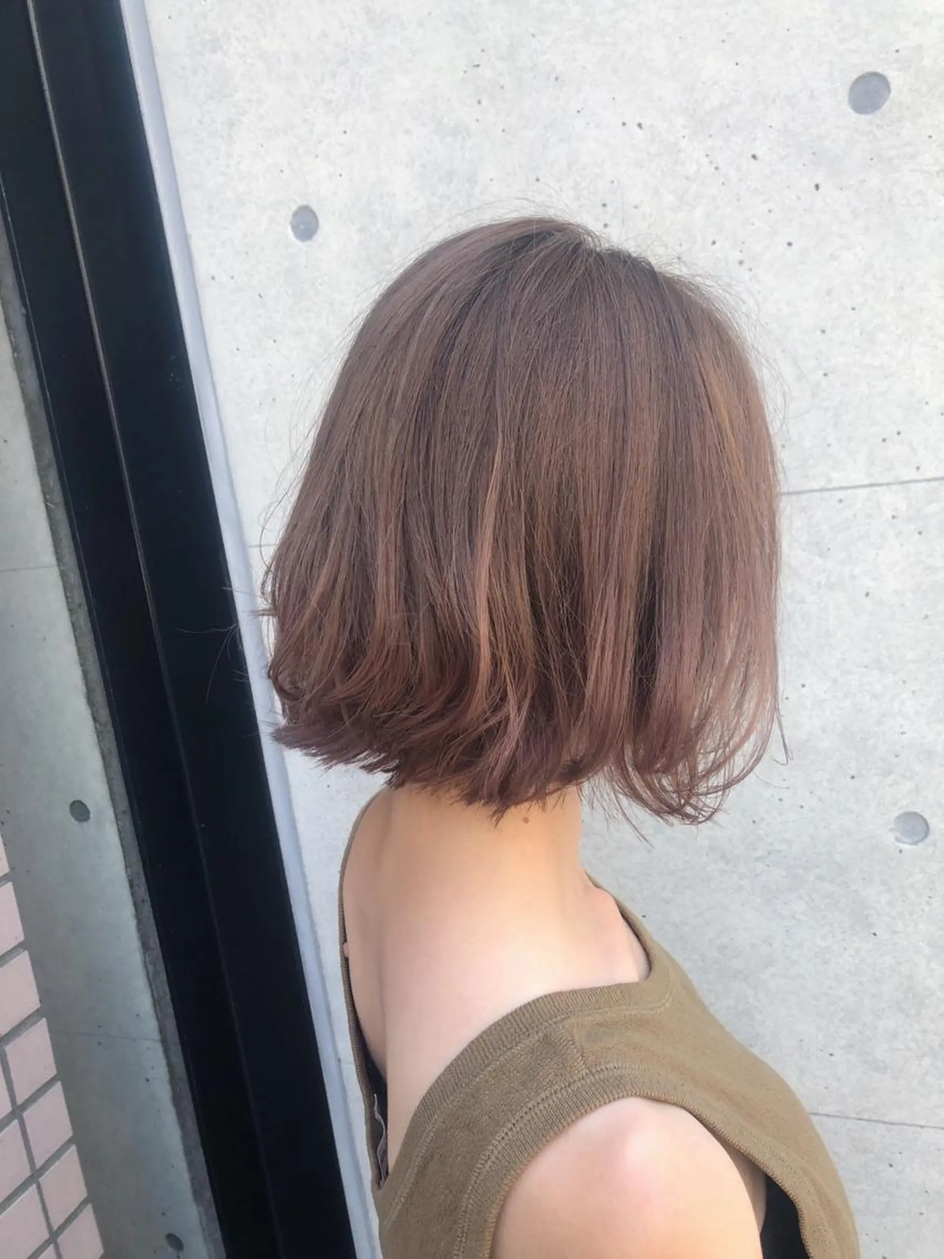ミディアム カラー パーマ ヘアアレンジ ベージュカラー ミルクティーベージュ 脱白髪染め特化GBG 自由が丘所属・【白髪ぼかし 専門GBG】自由が丘のヘアスタイル