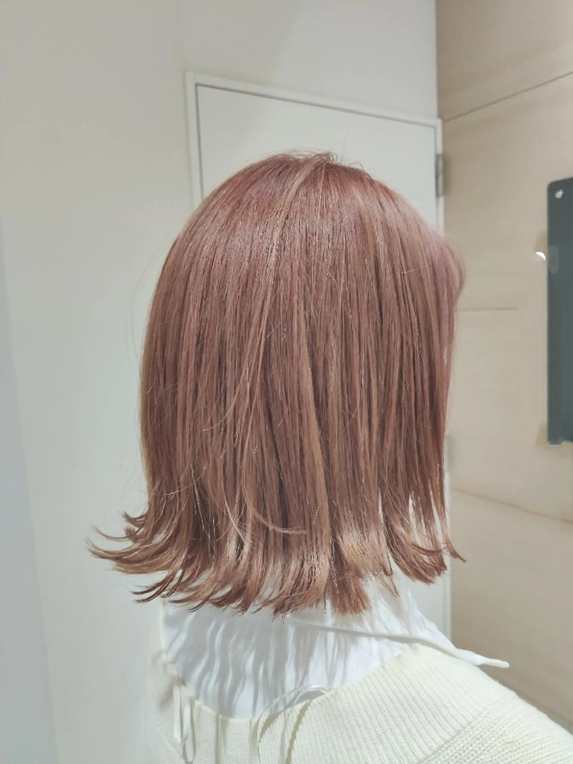 ショート カラー ベージュカラー ブリーチ ピンクカラー ピンクベージュ 伊藤 瞭のヘアスタイル