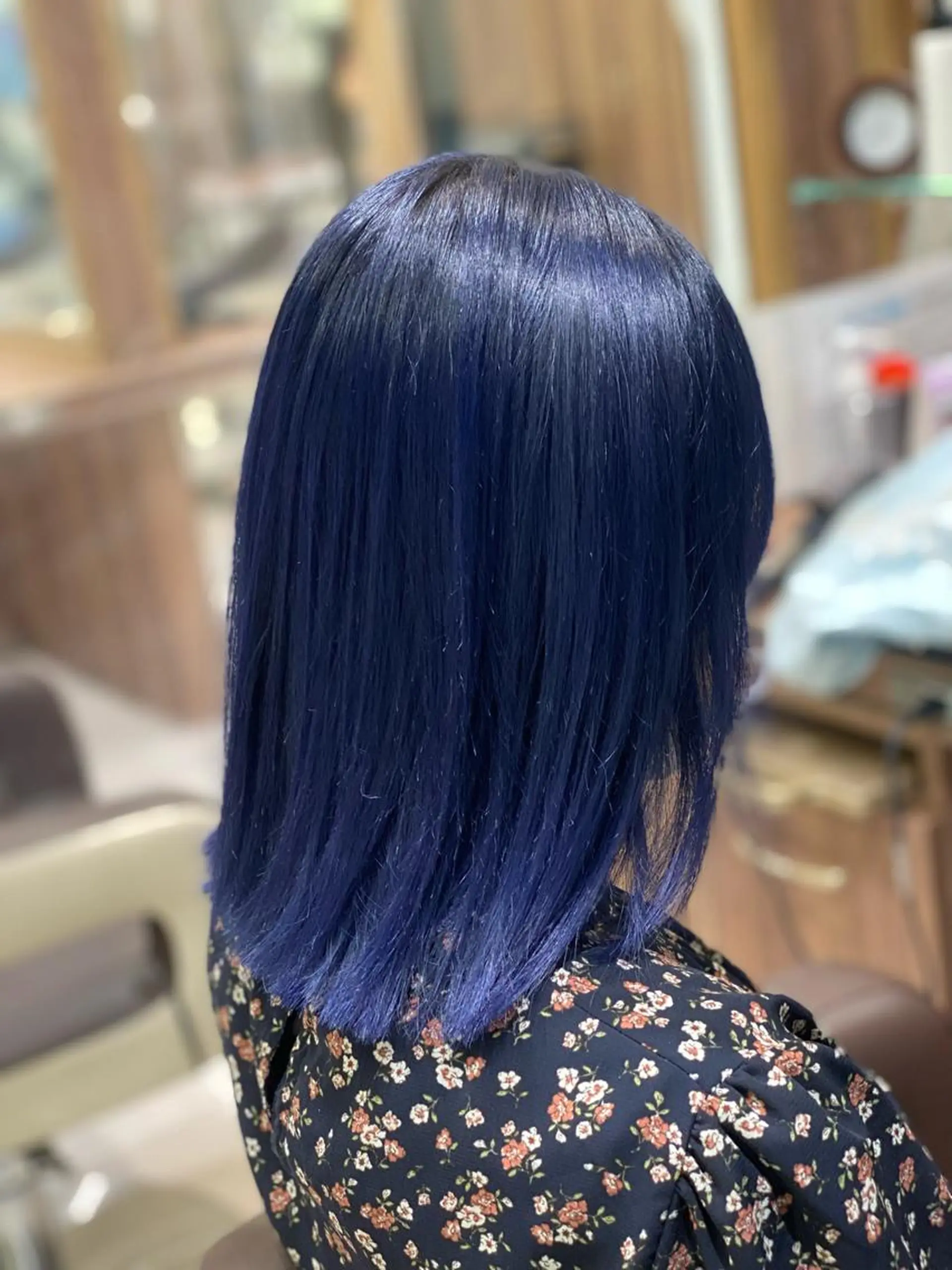 ミディアム カラー ブルーカラー ネイビーカラー ヘアカラー トリートメント 💎大人ハイライト 💎上杉一也💎のヘアスタイル