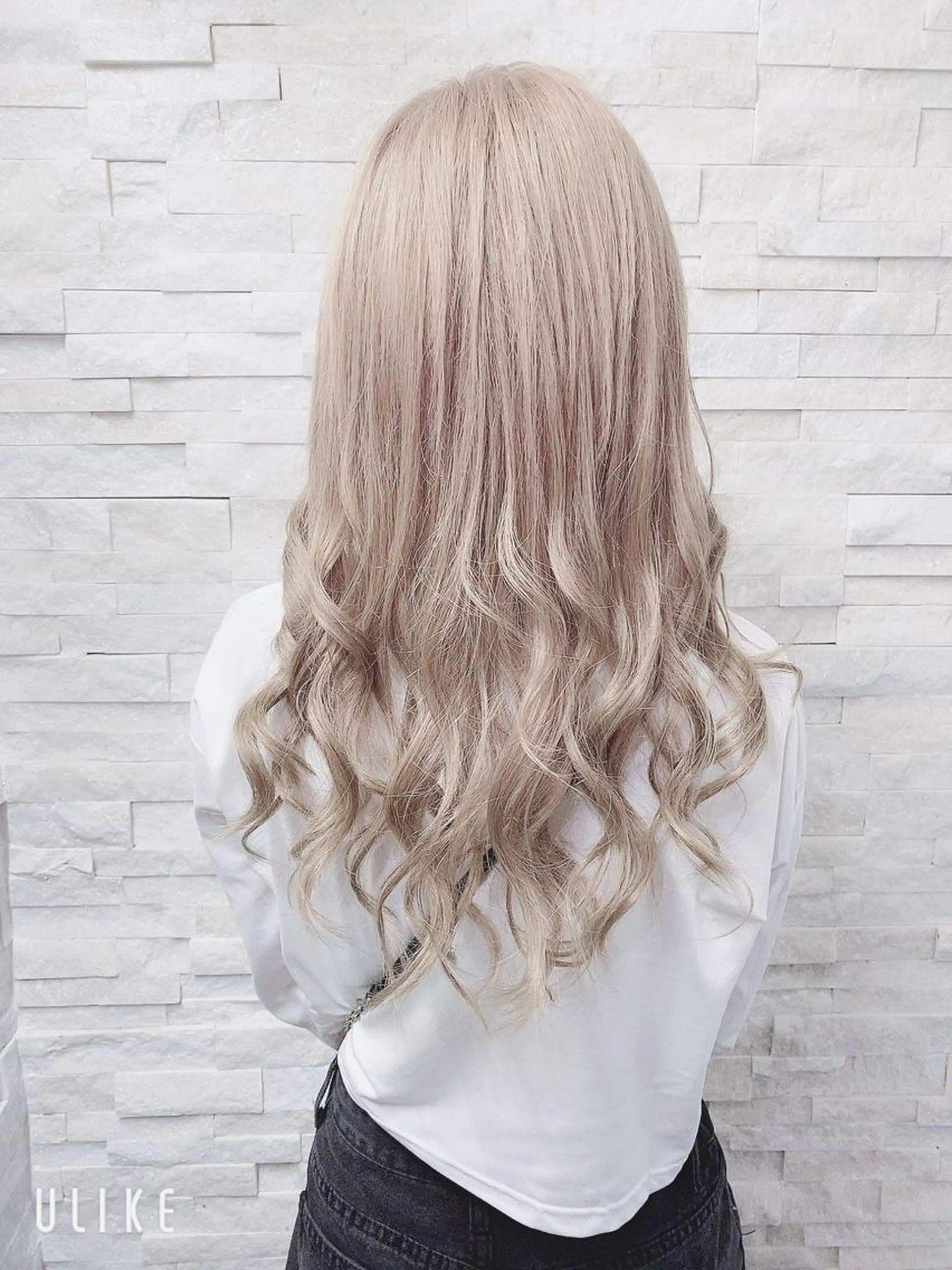 ロング カラー Ashanti 古谷のヘアスタイル