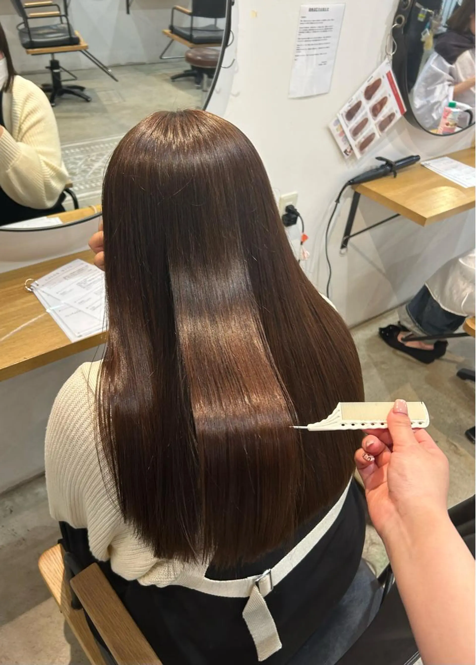 ロング カット 縮毛矯正 透明感カラー/ 髪質改善✨️💞萌愛のヘアスタイル