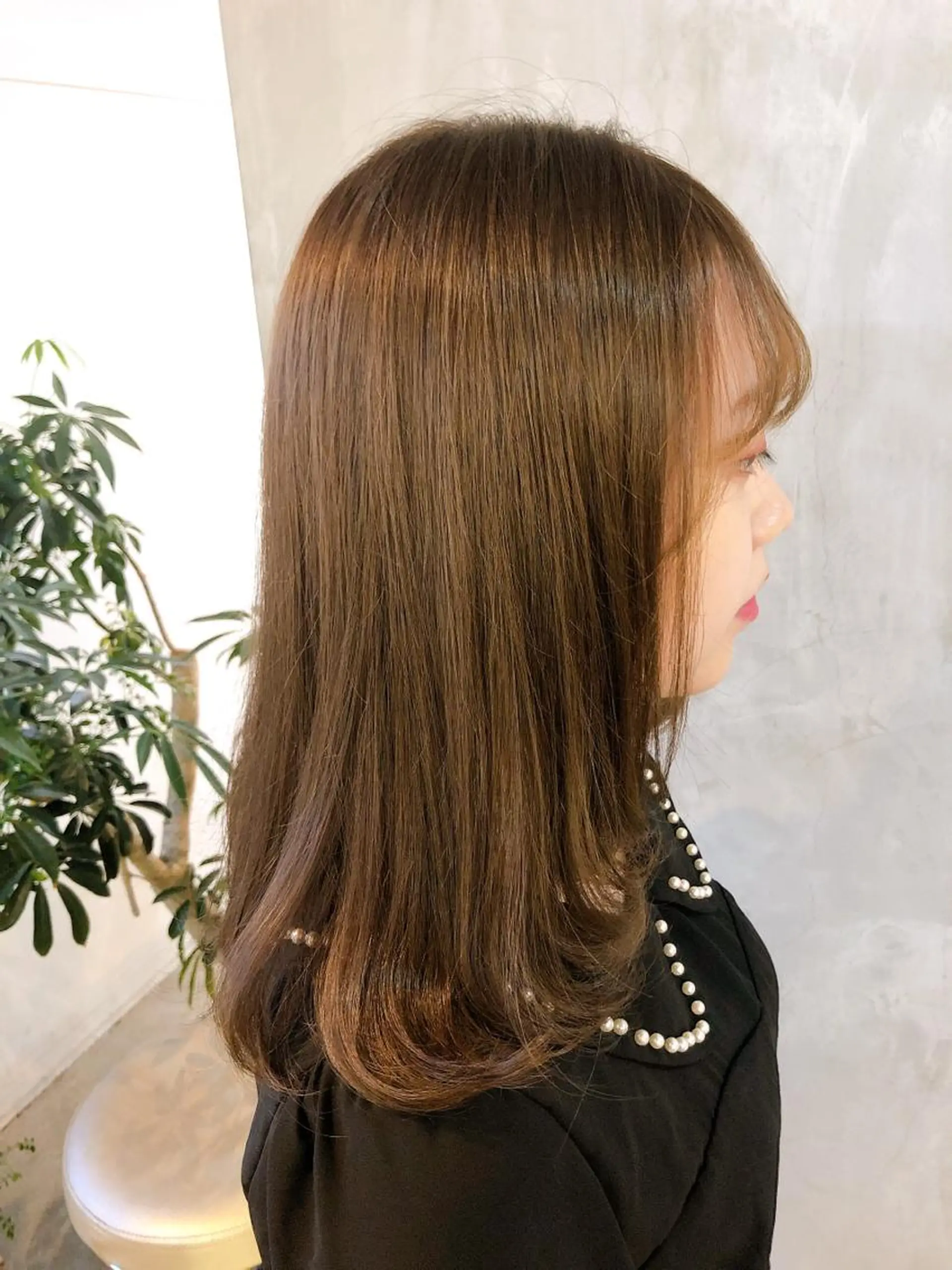 ロング カラー アッシュ ベージュカラー ブリーチ ブリーチなしカラー ヘアカラー トリートメント SAKURA所属・鹿取 三紗子のヘアスタイル