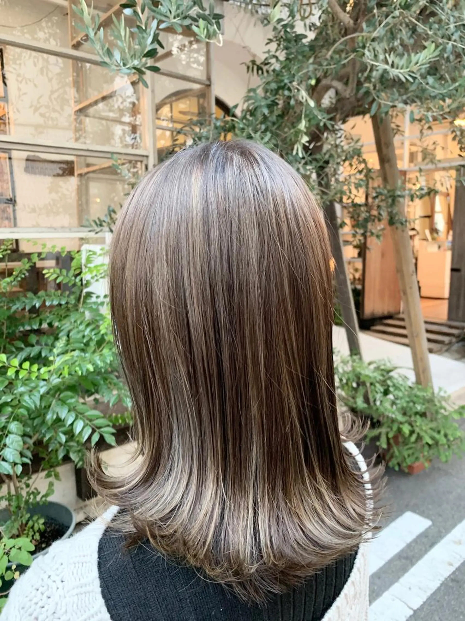ミディアム カラー カット ヘアカラー トリートメント LEB所属・下河 宗太のヘアスタイル