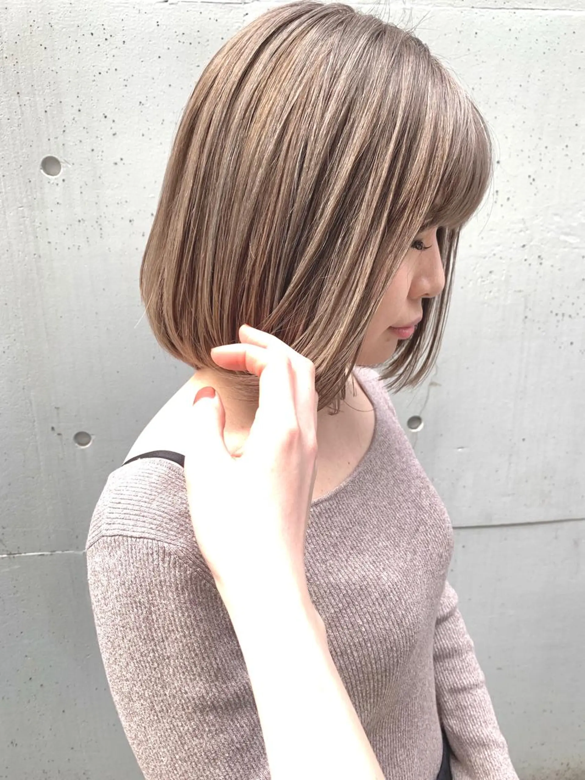 ミディアム カラー LEBEN所属・leben serikaのヘアスタイル