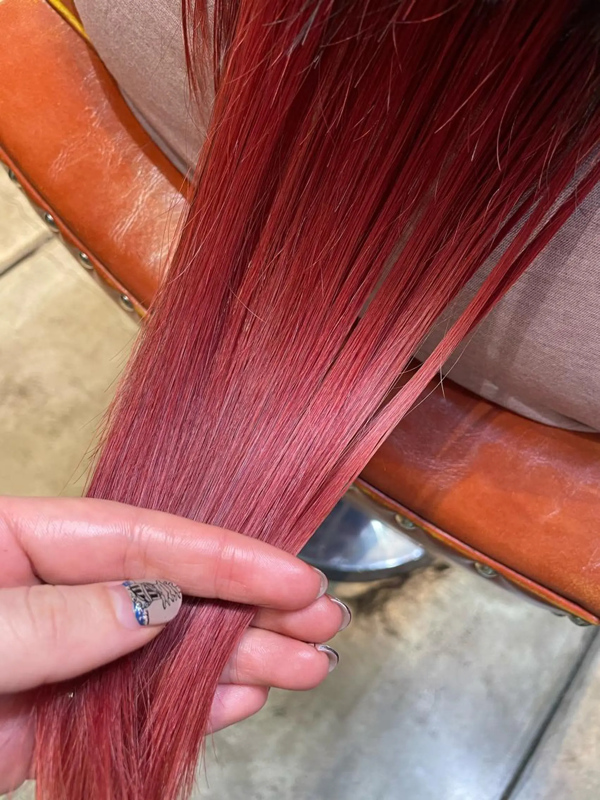 セミロング カラー ヘアアレンジ レッドカラー ローズカラー 推しカラー美容師 Yukino🌈のヘアスタイル