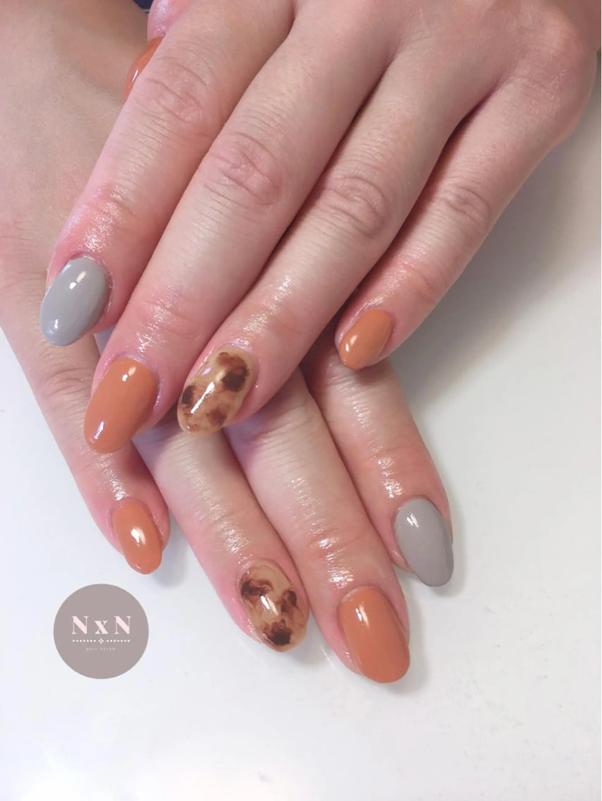ネイル べっ甲ネイル ジェルネイル オレンジ ぷっくりネイル nail salon N×Nのネイルデザイン