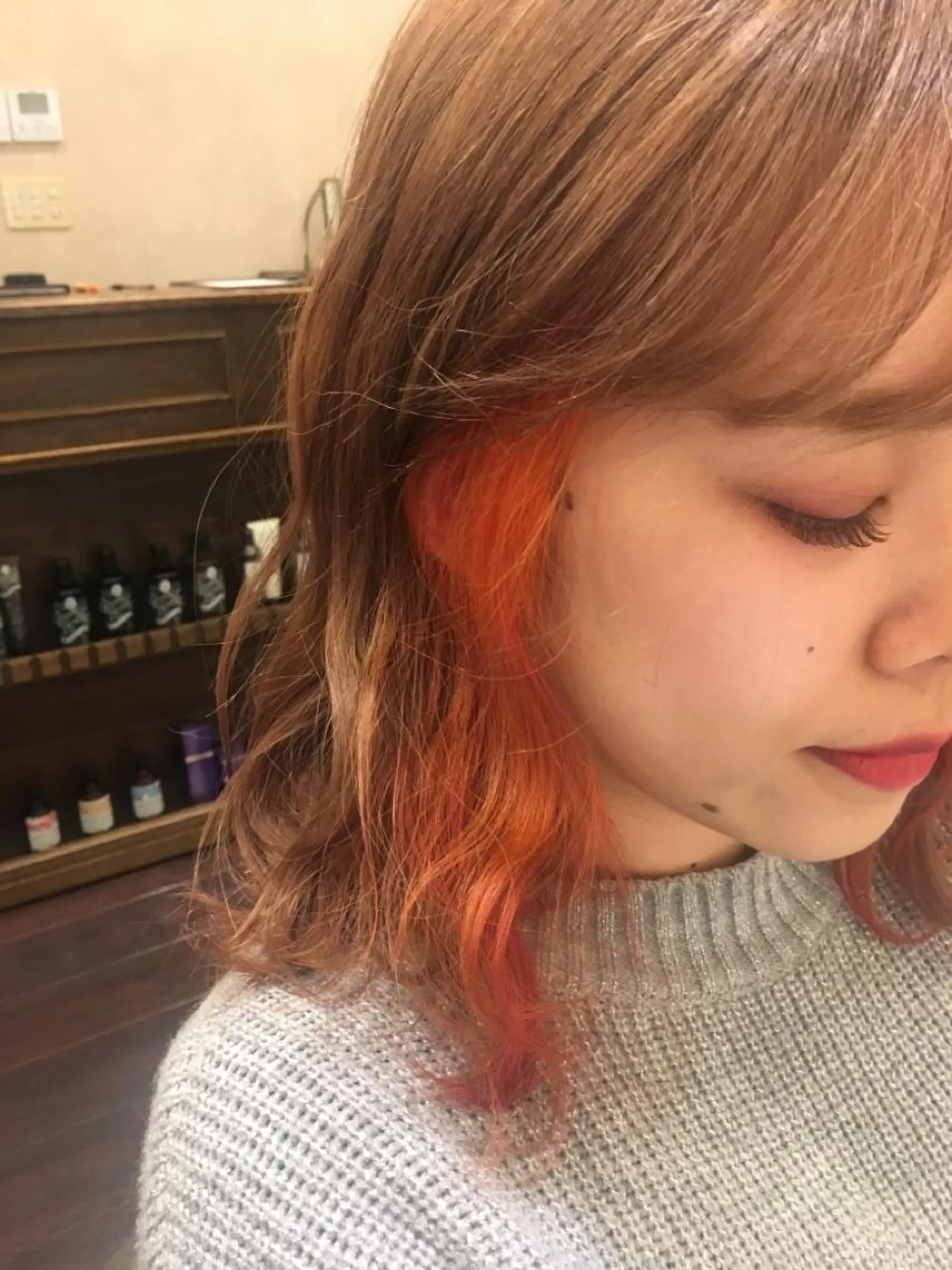 ミディアム カラー オレンジ カット ヘアカラー roost 優のヘアスタイル