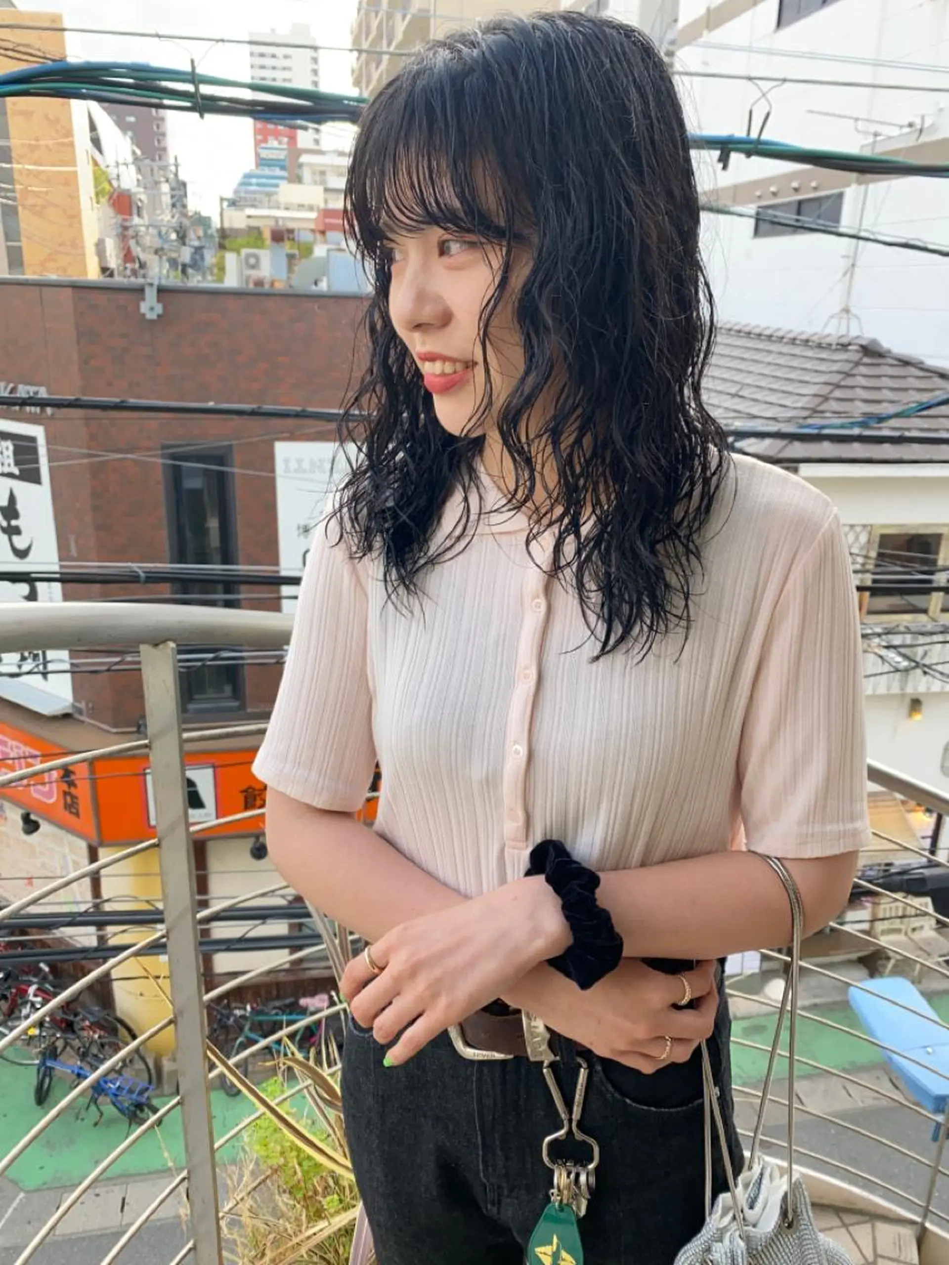 ロング パーマ カット パーマ トリートメント qiie/長友 インナーカラーのヘアスタイル