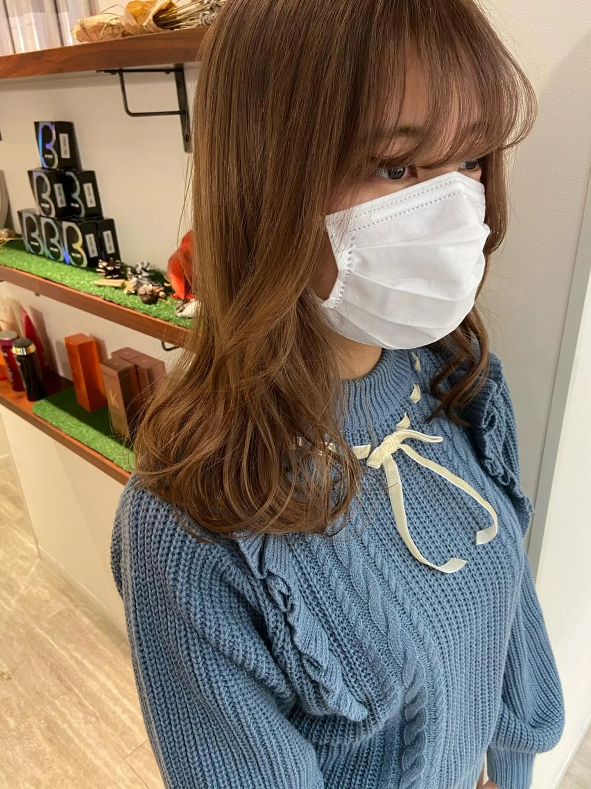 セミロング カマチョ タイスのヘアスタイル