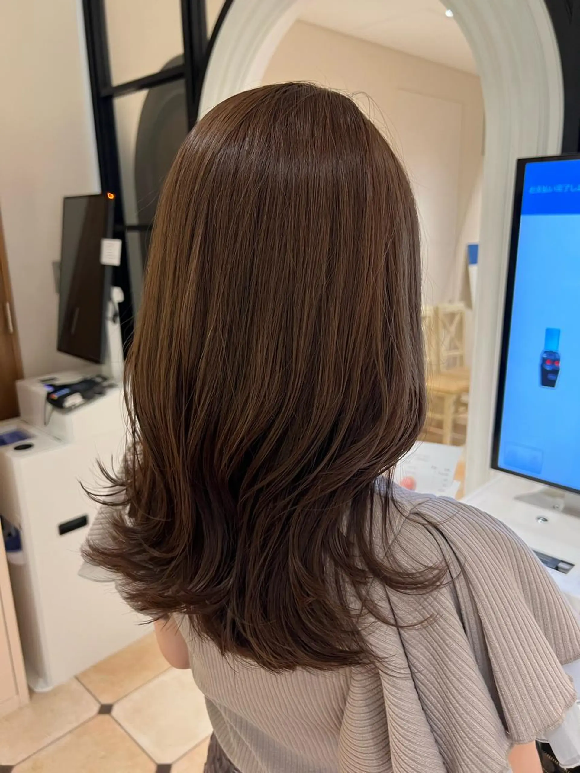 セミロング くびれヘア 髪質改善 縮毛矯正 カット ヘアカラー トリートメント 🧡くびれヘア/前髪 顔周り🧡久原結衣のヘアスタイル