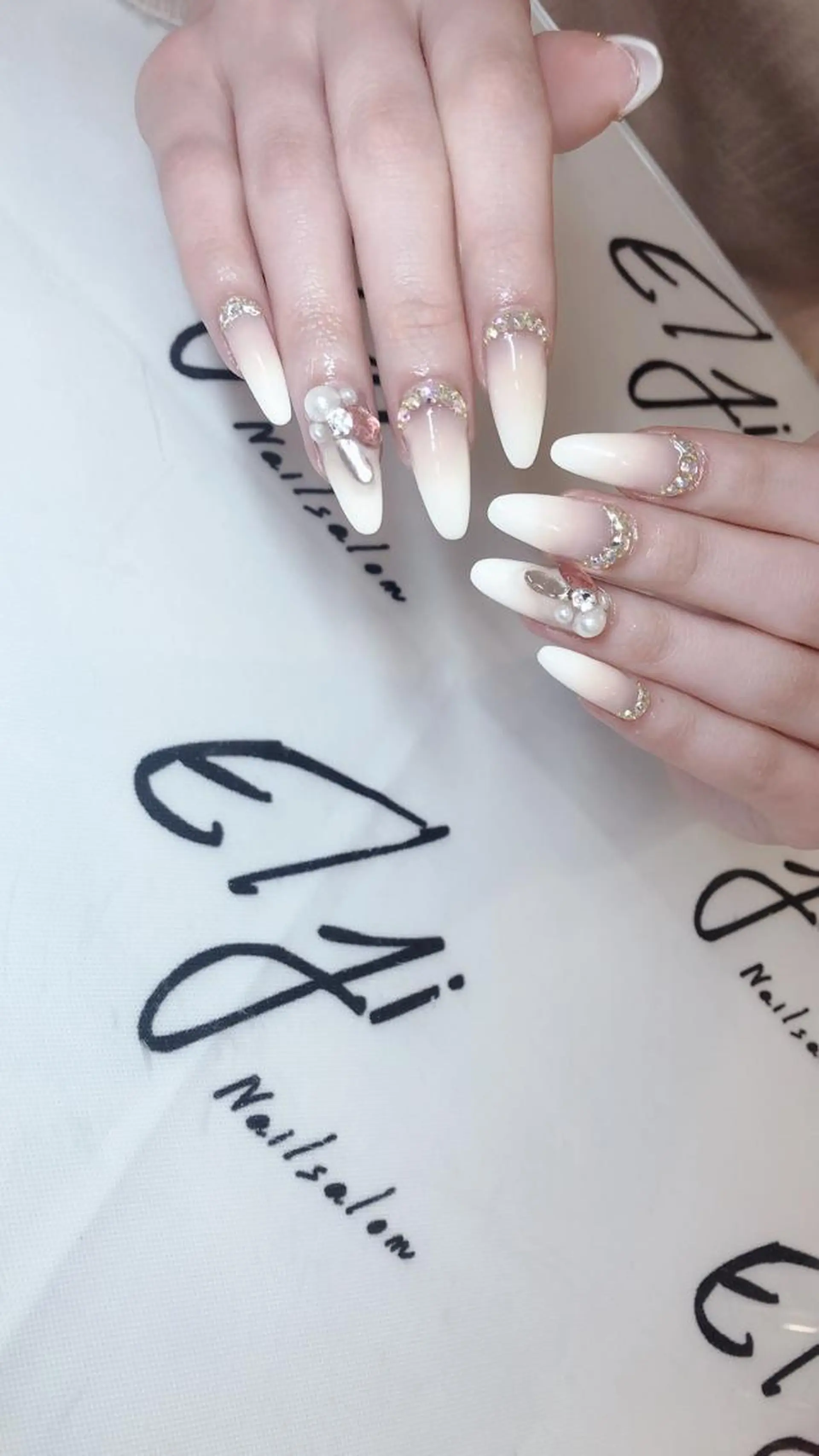 ネイル 🖤スカルプ R🖤のネイルデザイン